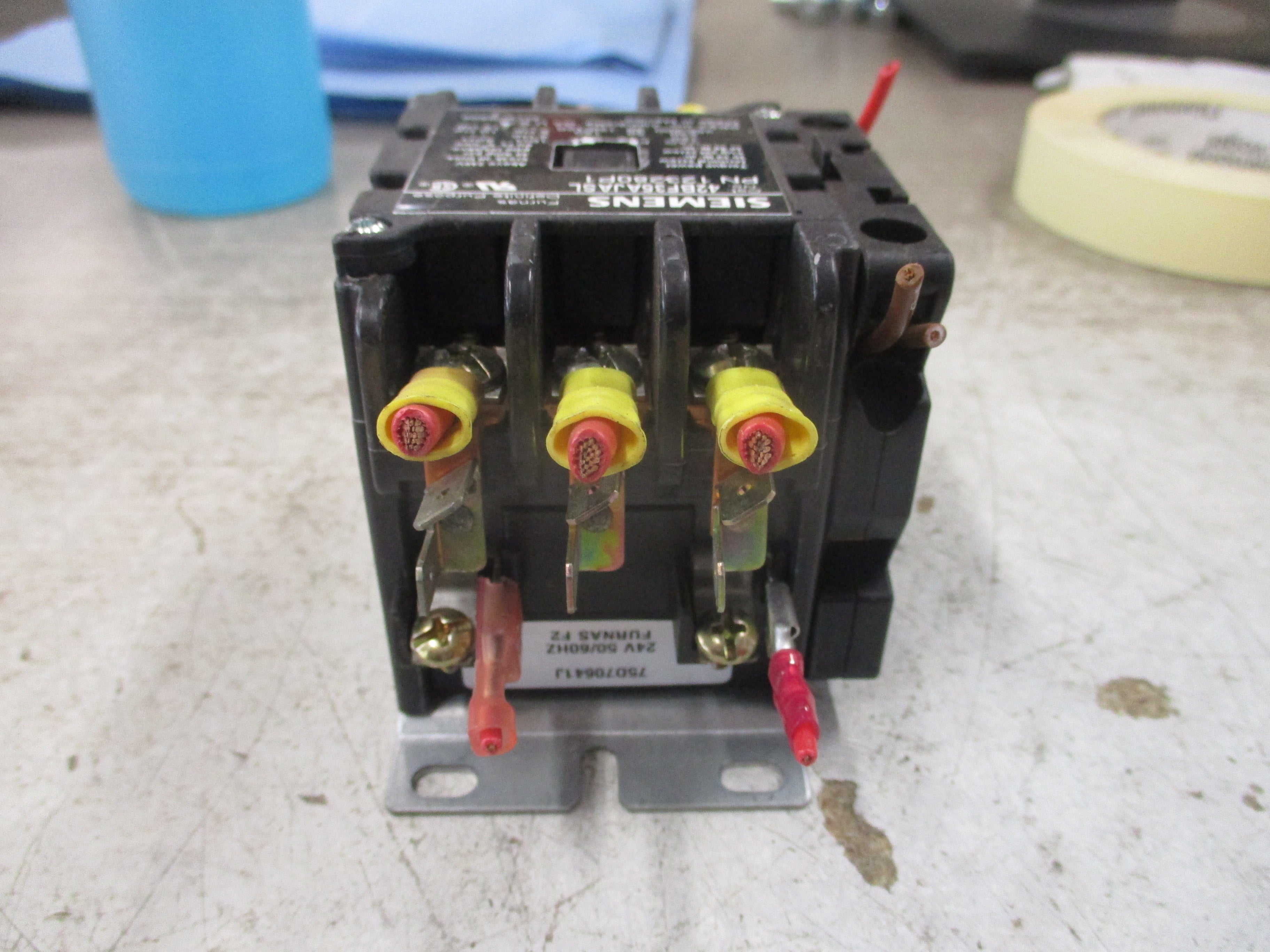 Siemens Contactor 42BF35AJASL 24V Coil 30A 600V Used
