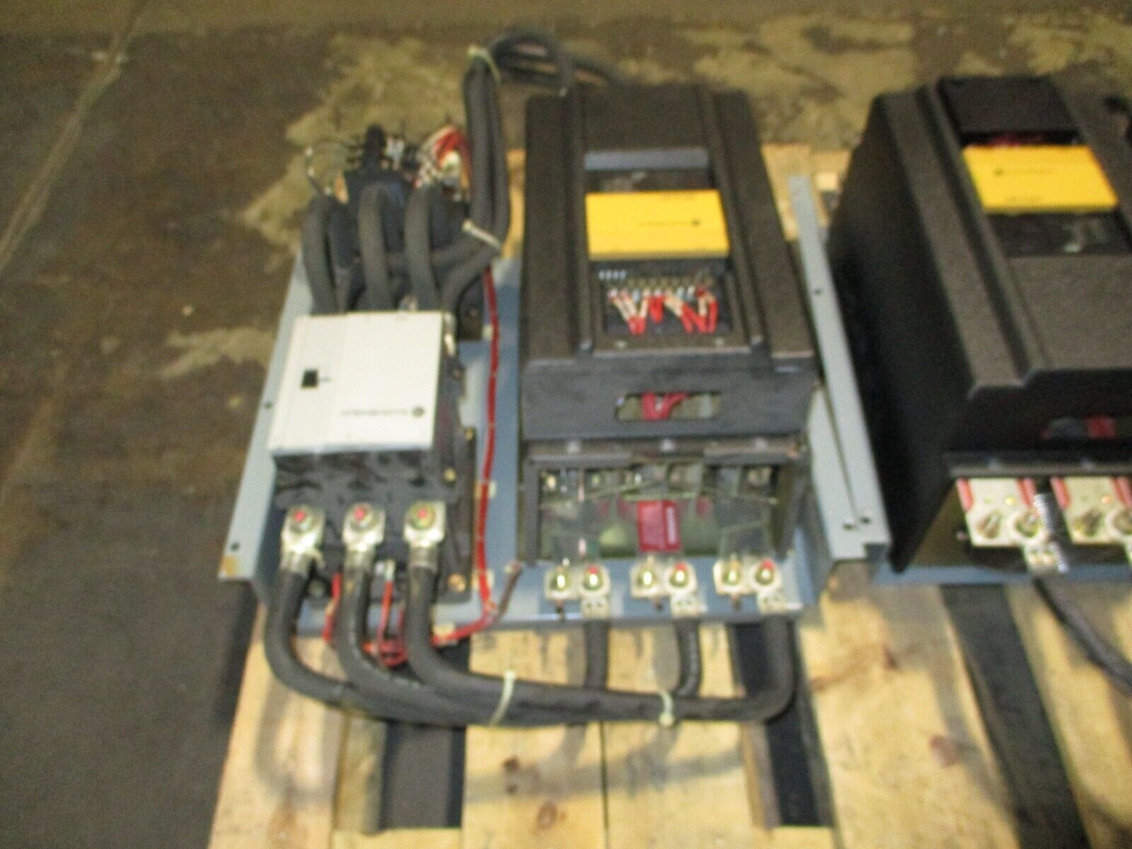 Allen-Bradley SMC Plus Soft Start Assembly 150-A240NBDB Ser. B 200HP 208-480V