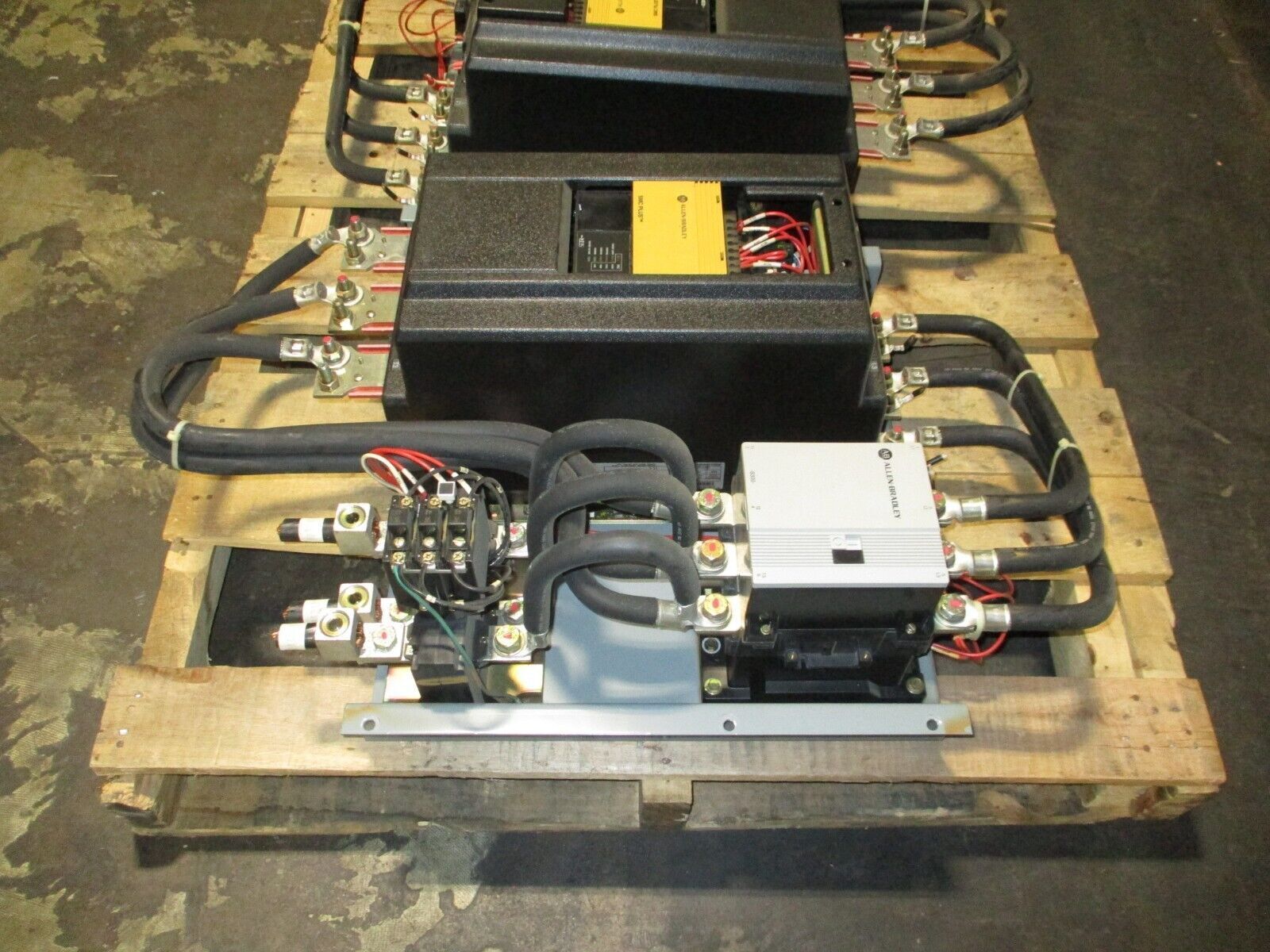 Allen-Bradley SMC Plus Soft Start Assembly 150-A240NBDB Ser. B 200HP 208-480V