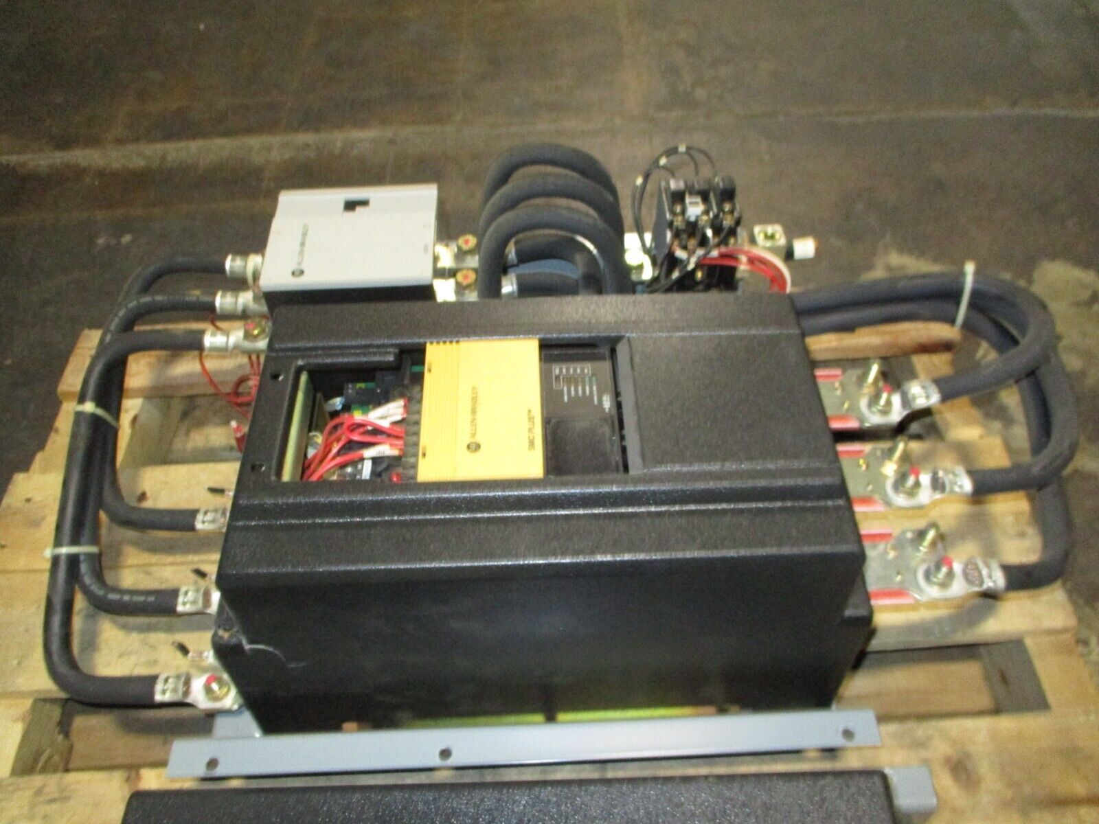 Allen-Bradley SMC Plus Soft Start Assembly 150-A240NBDB Ser. B 200HP 208-480V