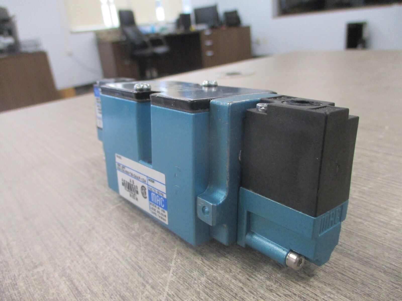 MAC Solenoid Valve 82A-DA-000-TM-DAAP-1DA *No Box* New Surplus