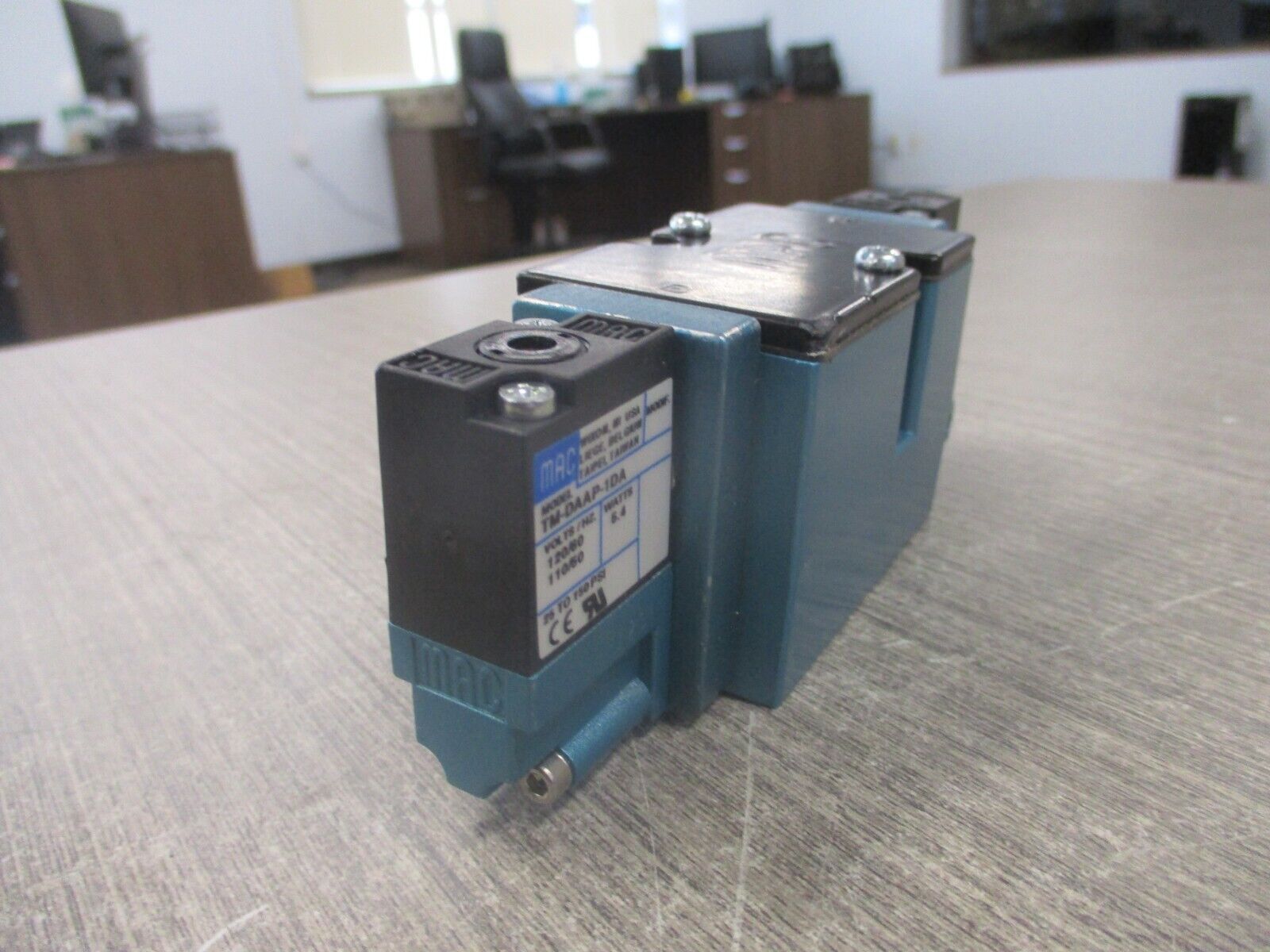 MAC Solenoid Valve 82A-DA-000-TM-DAAP-1DA *No Box* New Surplus