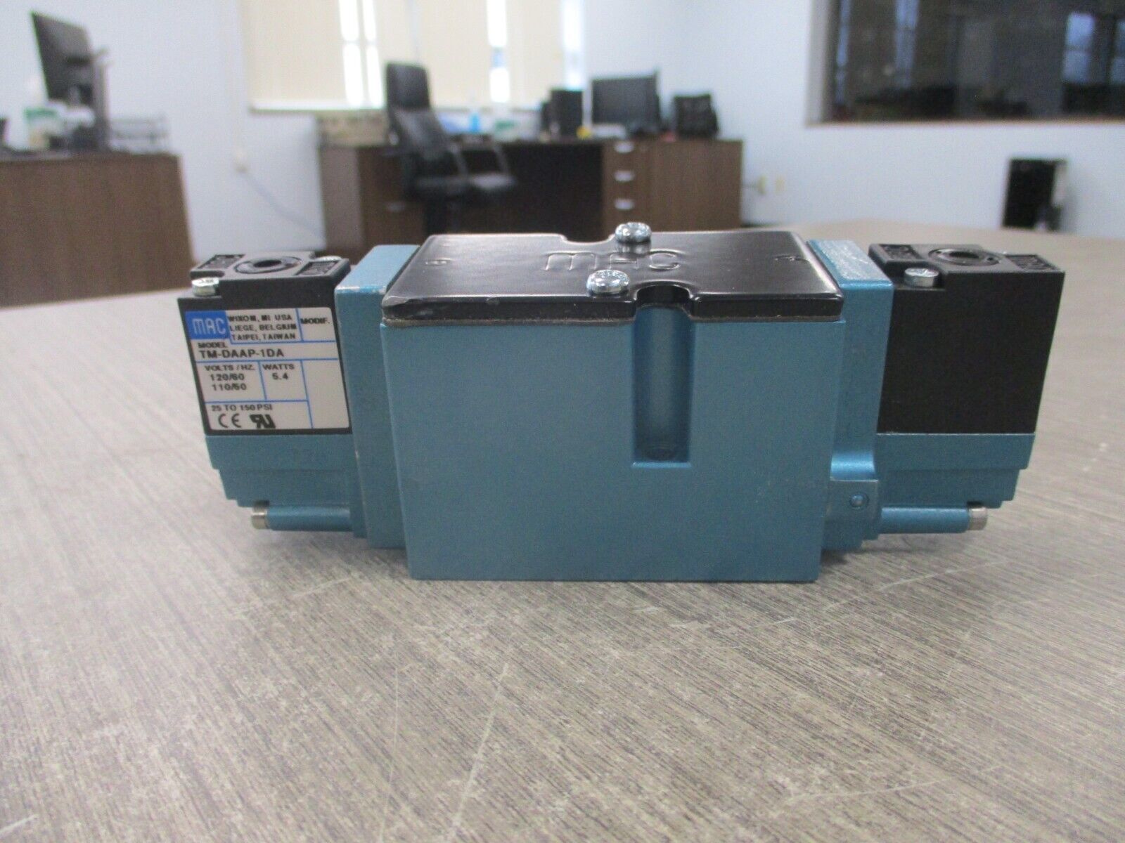 MAC Solenoid Valve 82A-DA-000-TM-DAAP-1DA *No Box* New Surplus