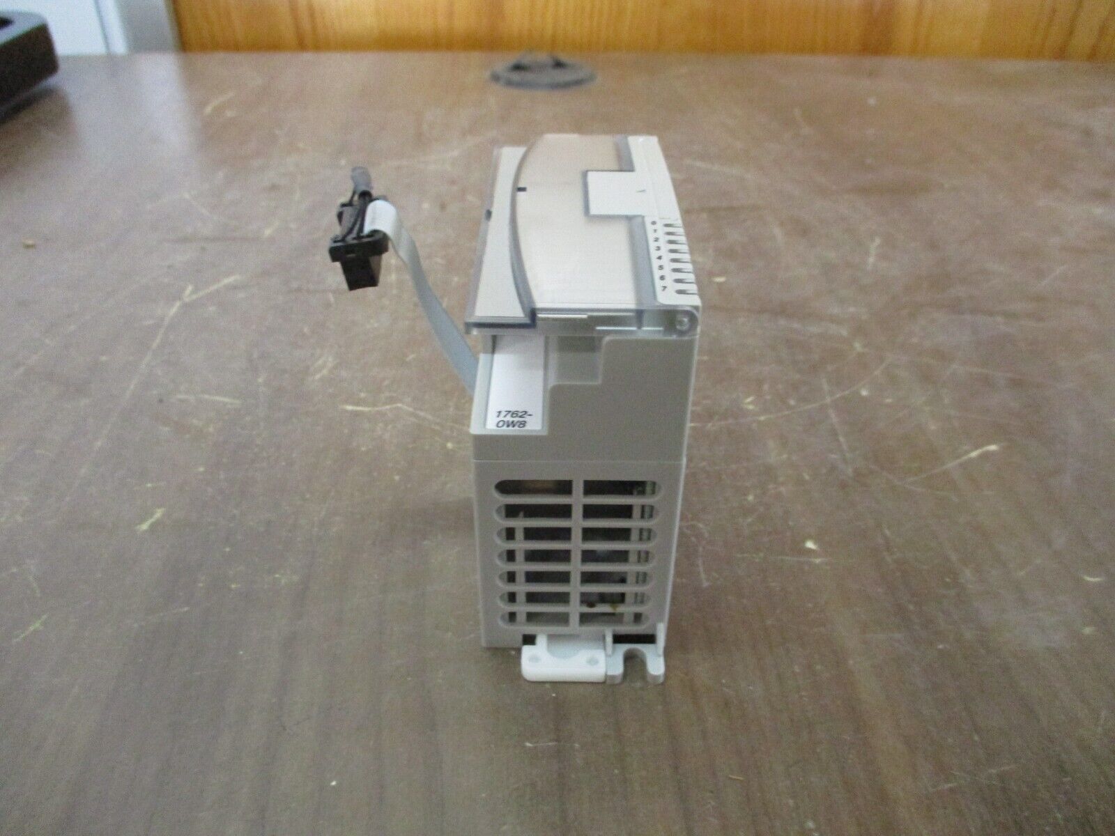 Allen-Bradley MicroLogix VAC/VDC Relay Output Module 1762-OW8 Ser. A Rev. D 8PT