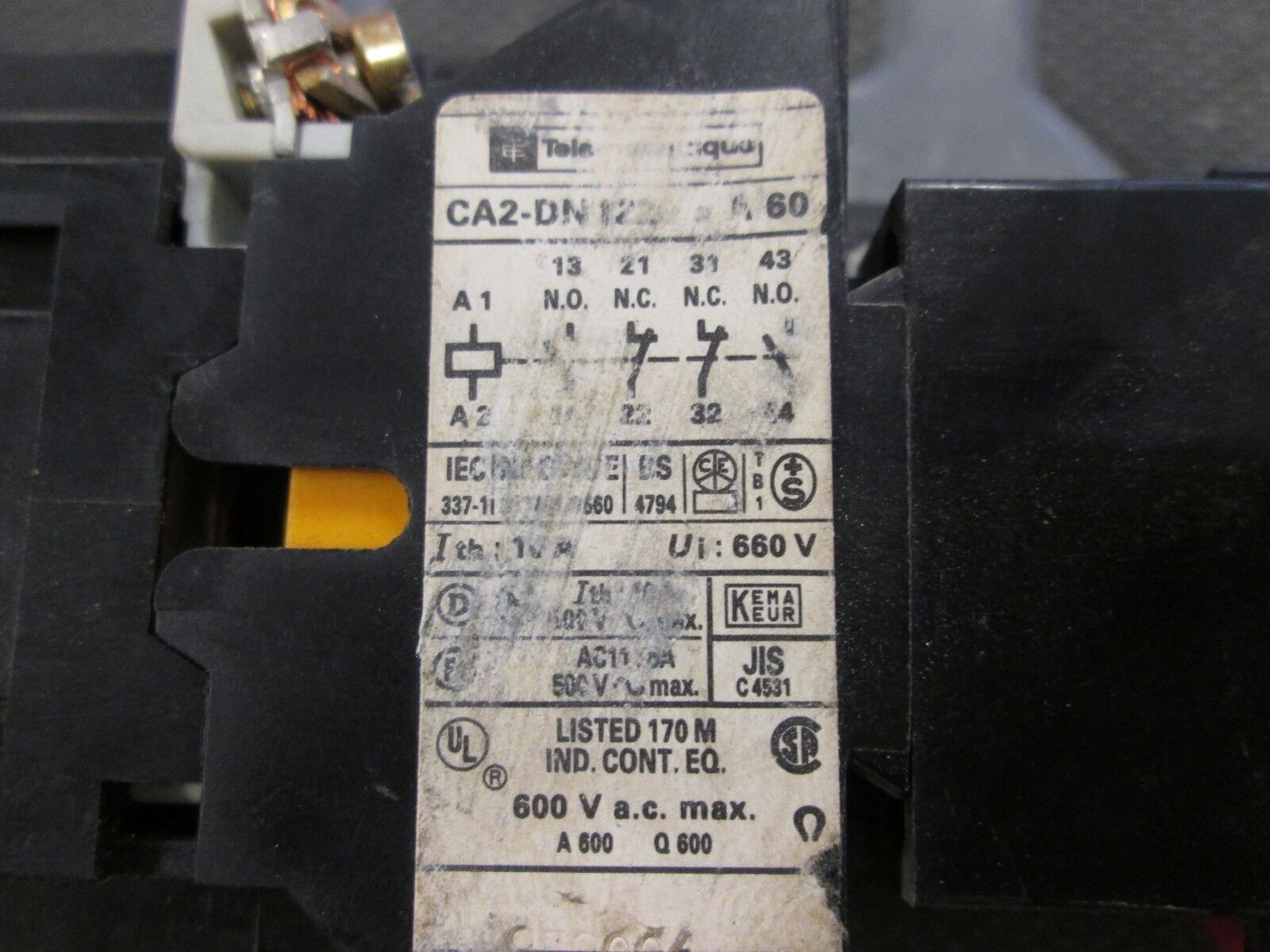 Telemecanique Time Delay Relay CA2-DN1229 10-180 Sec Delay 120V Coil