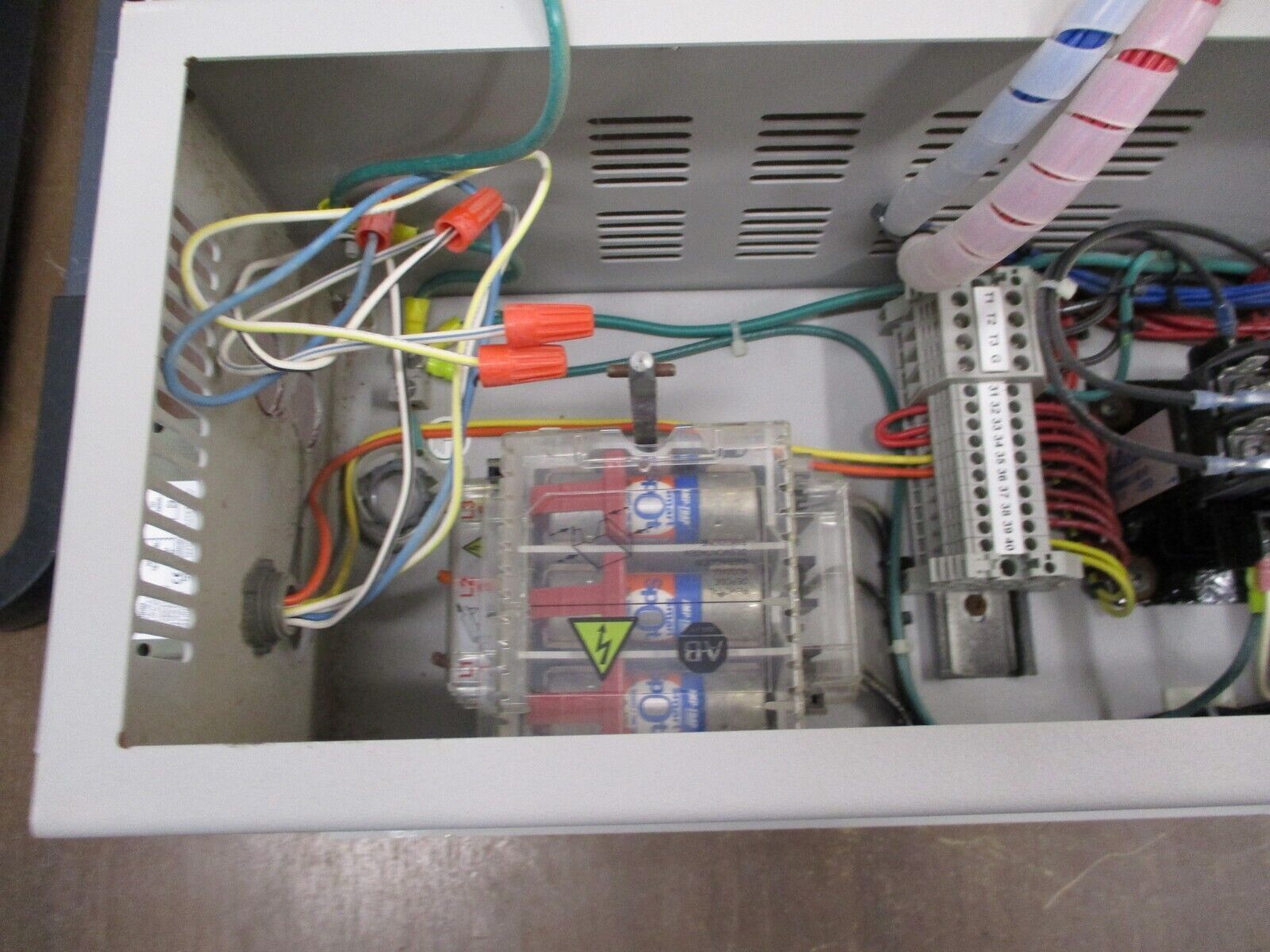 Allen-Bradley PowerFlex 400 AC Drive w/ Bypass 23C-D010A103NNBANN 5HP 3Ph Used