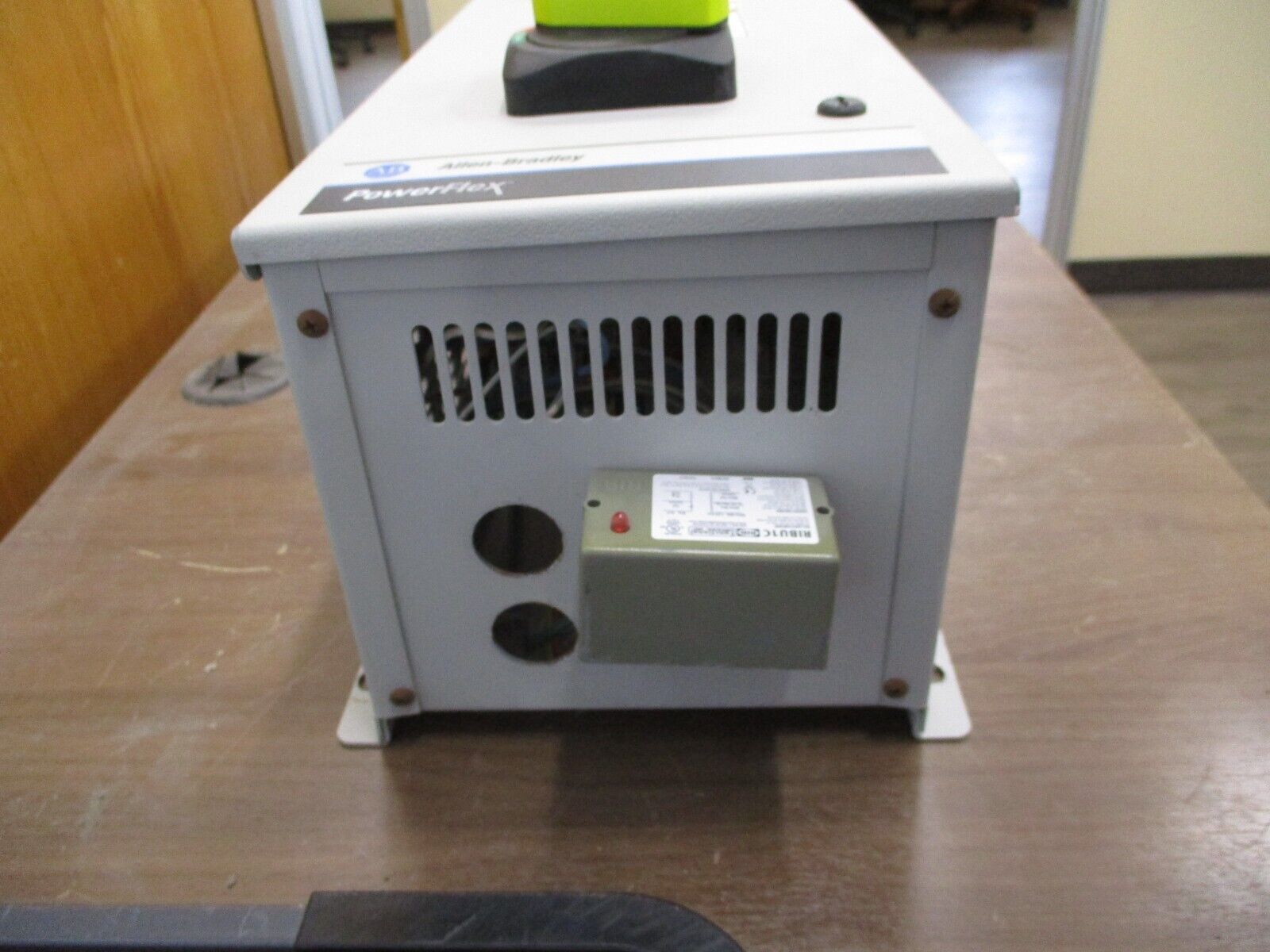 Allen-Bradley PowerFlex 400 AC Drive w/ Bypass 23C-D010A103NNBANN 5HP 3Ph Used
