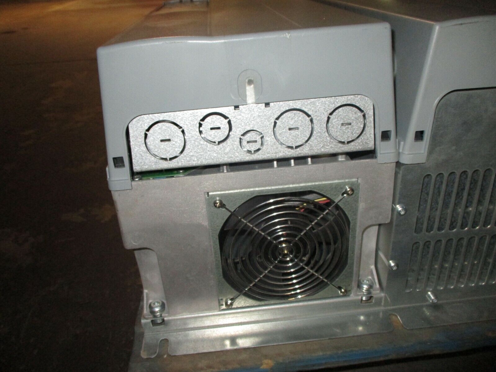 Trane TR200 AC Drive w/ Bypass 131L2041 15HP 3Ph w/ Keypad Used