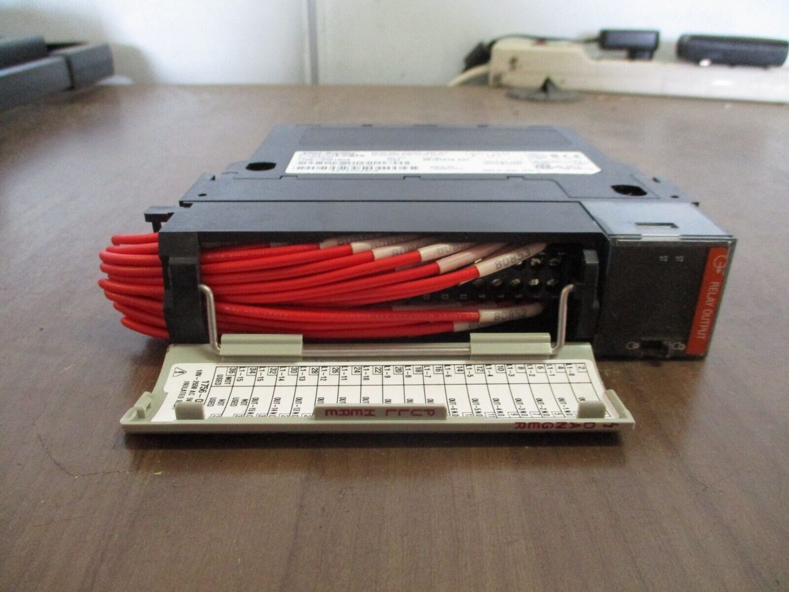 Allen-Bradley ControlLogix Relay Isolated Output Module 1756-OW16I Ser. A Used
