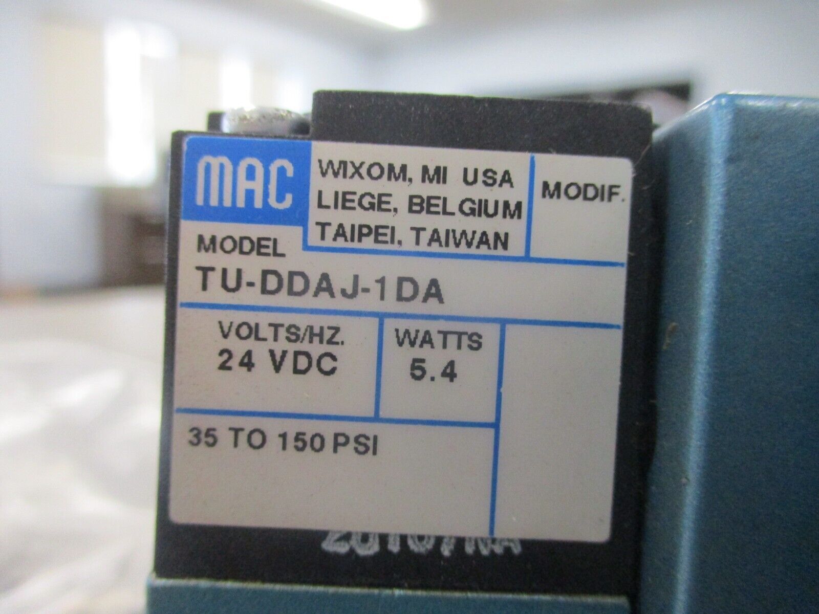 MAC Solenoid Valve 82A-BF-000-TU-DDAP-1DA New Surplus