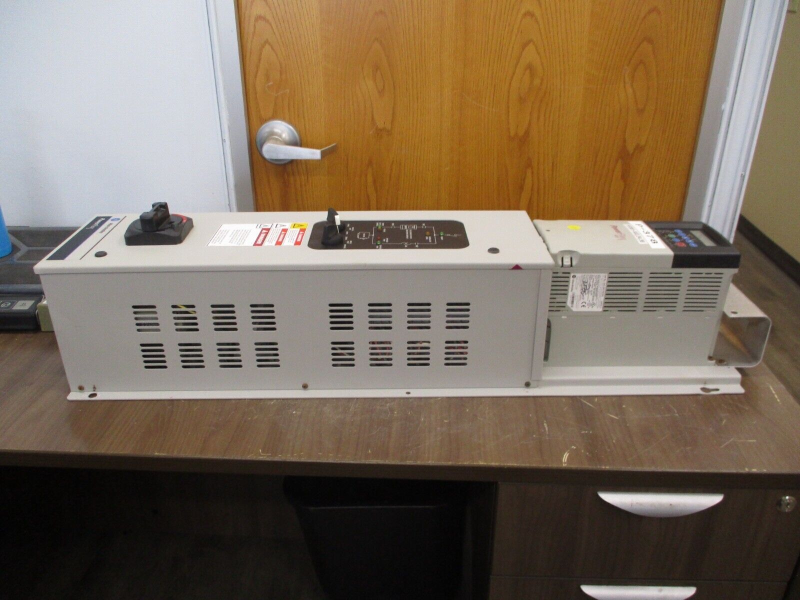Allen-Bradley PowerFlex 400 AC Drive w/ Bypass 23C-D017A103NNBANN 10HP 3Ph Used