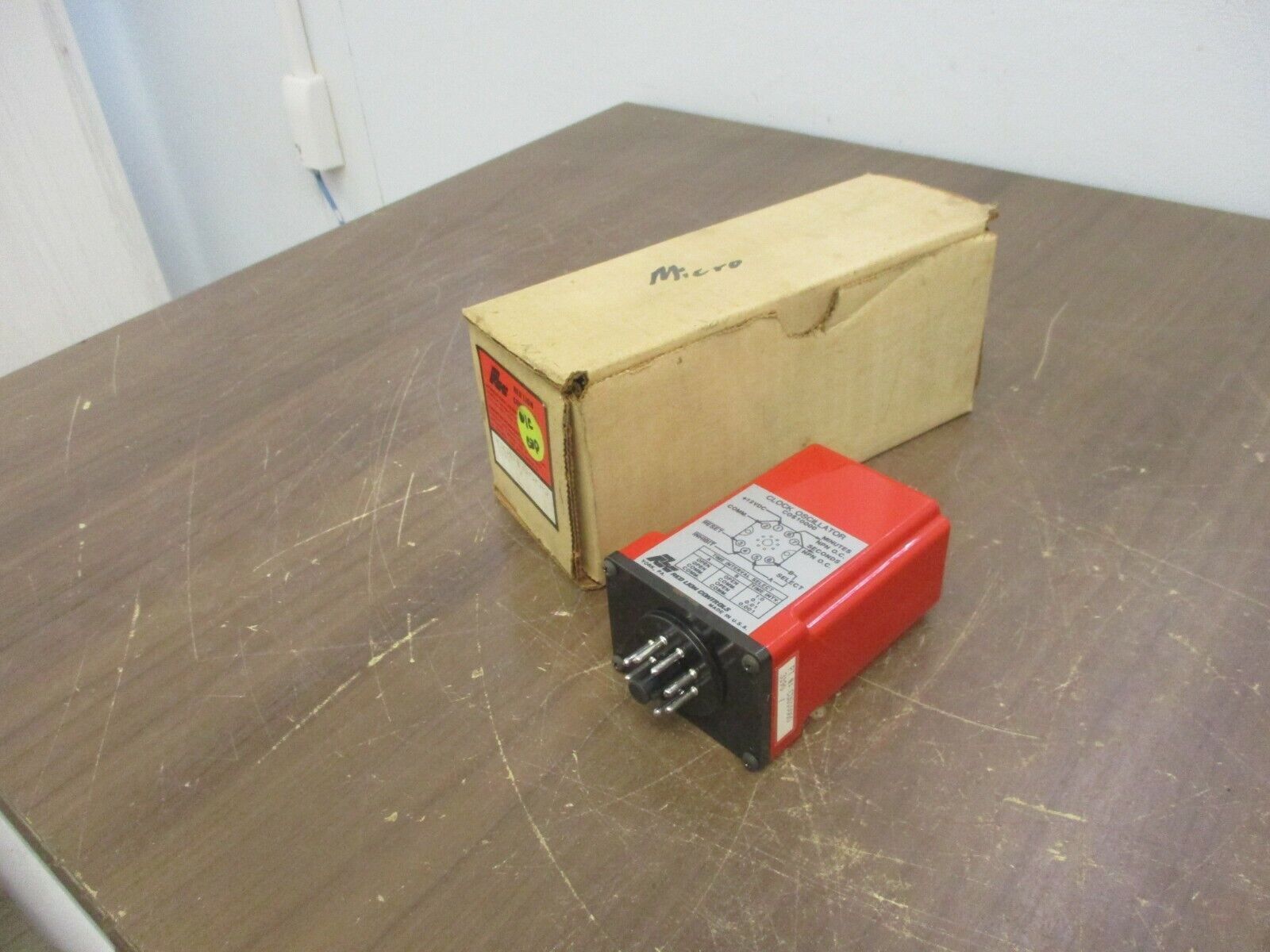 Red Lion Controls Clock Oscillator CO510000 New Surplus