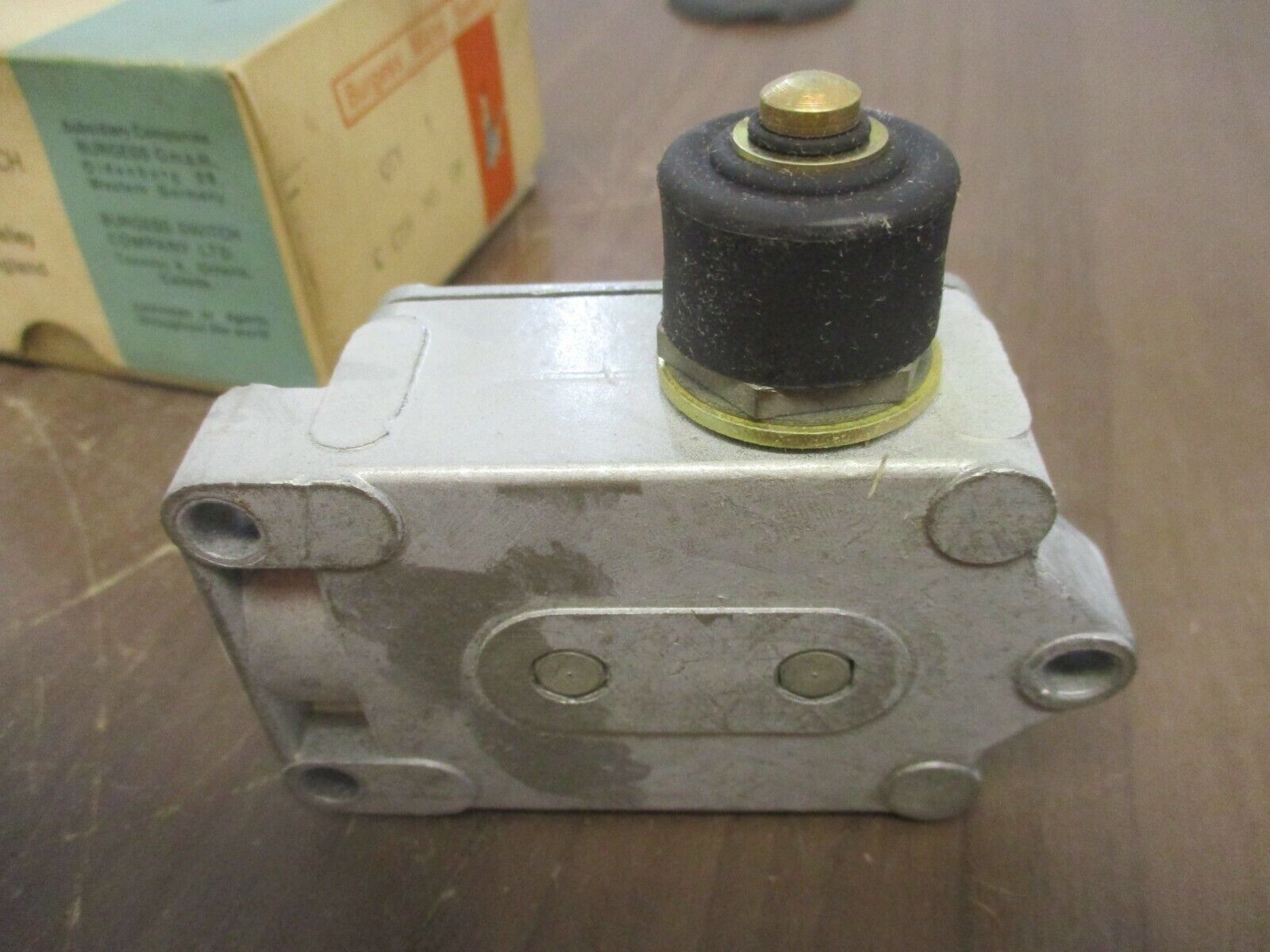 Burgess Micro Switch Limit Switch C CTH MS LH New Surplus