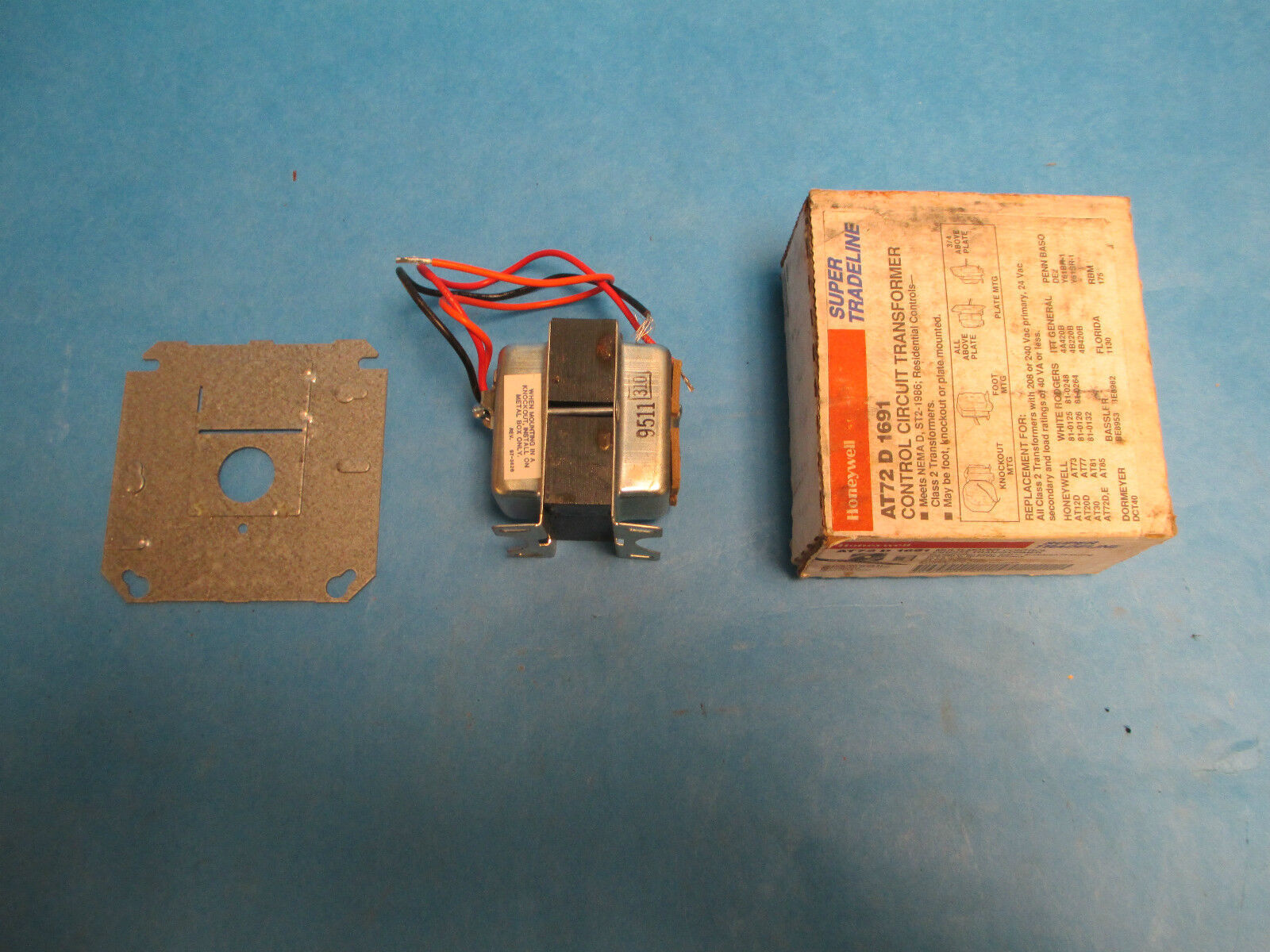 Honeywell Control Transformer AT72 D 1691, 40VA 208/240V - 24V New in Box!!!