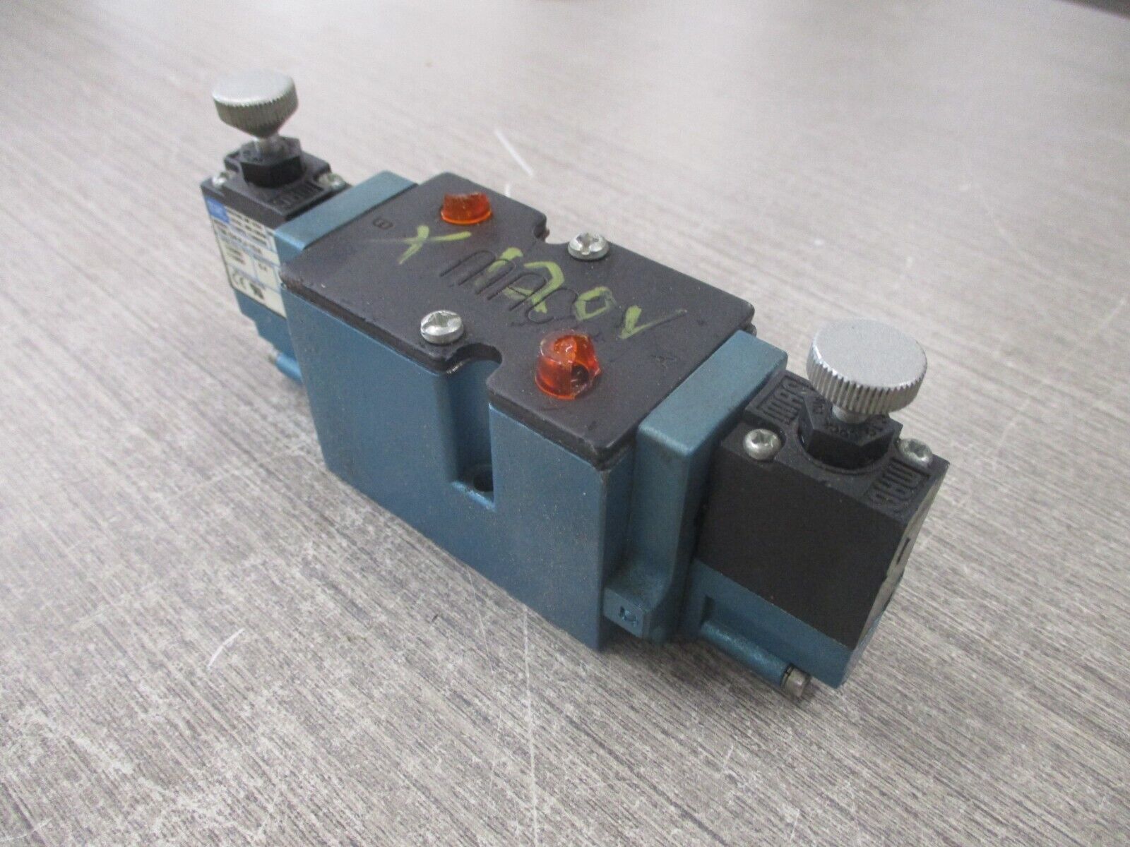 MAC Solenoid Valve 82A-BC-000-TM-DAAP-3DA Used
