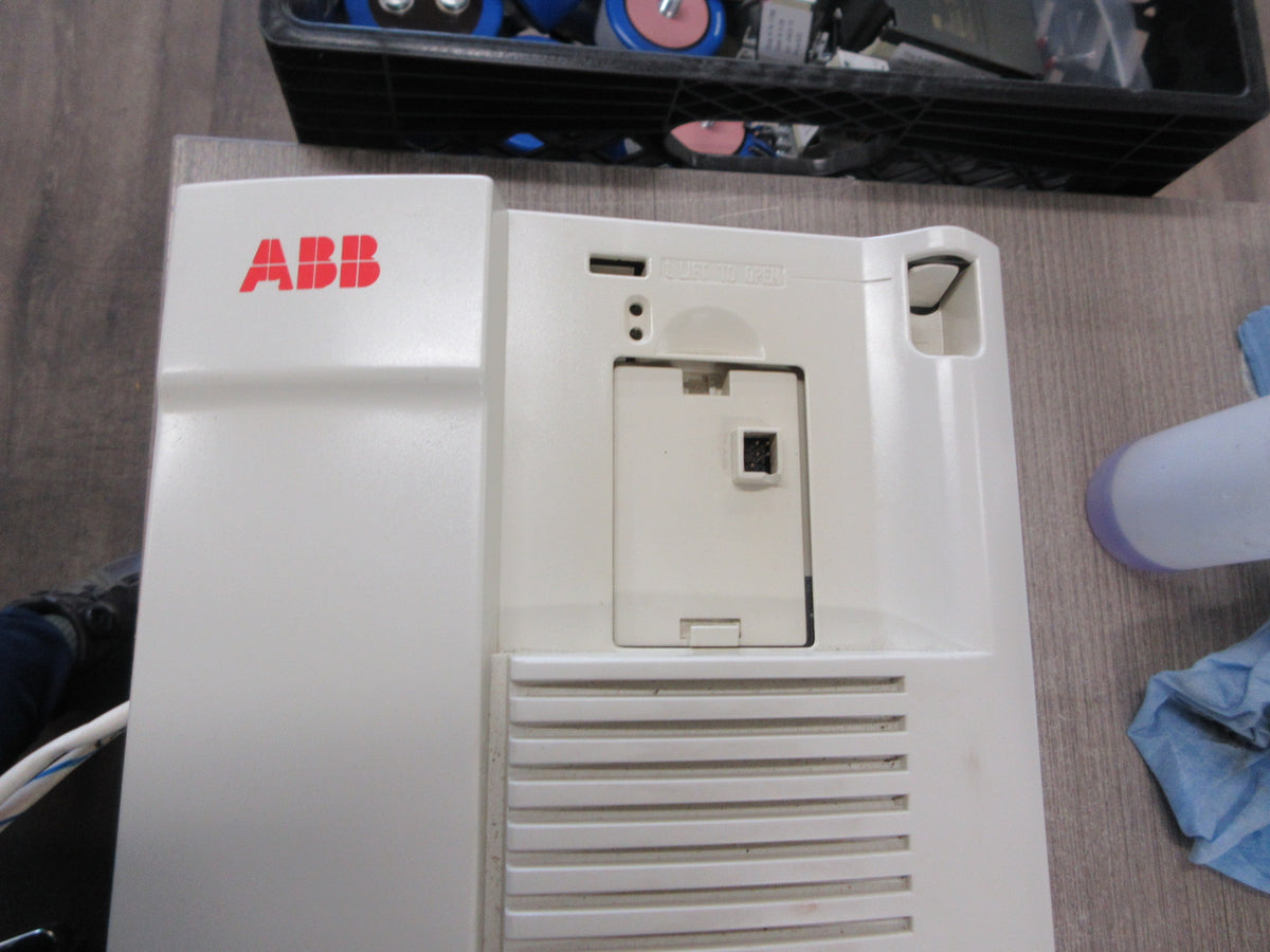 ABB ACH 401 AC Drive ACH401601632 20HP 3Ph *Broken Cover Clip* Used