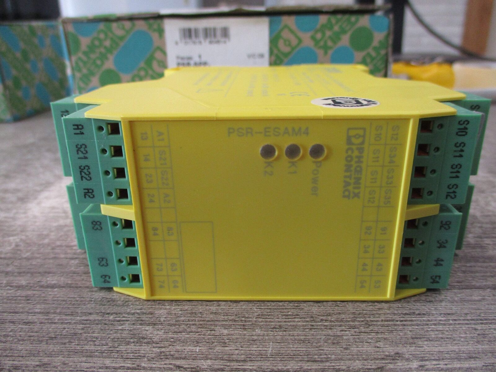 Phoenix Contact Safety Relay 2963996 PSR-SPP-24UC/ESAM4/8X1/1X2 New Surplus