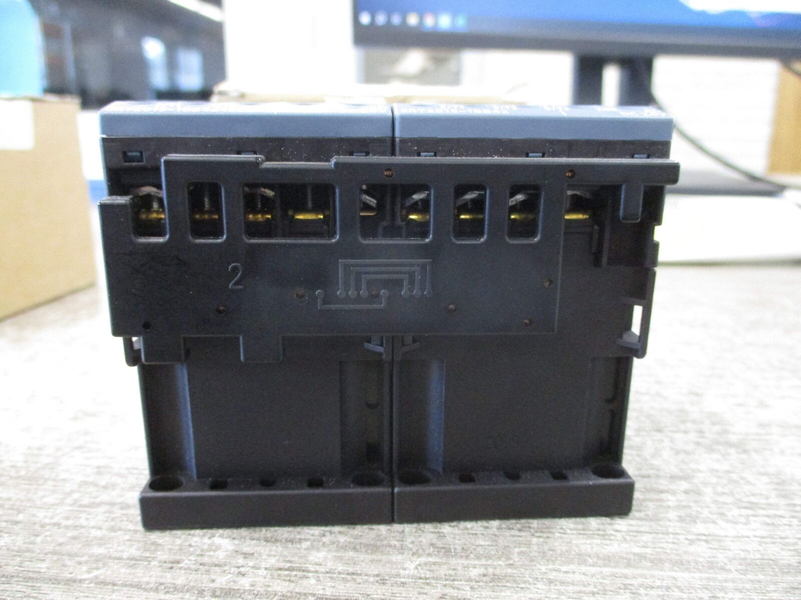 Siemens Reversing Contactor 3RA2315-8XE30-1BB4 24VDC Coil New Surplus
