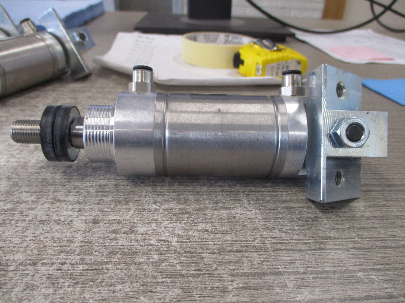Festo Pneumatic Air Cylinder DSEU-40-24-P-A--SA 10 Bar Used