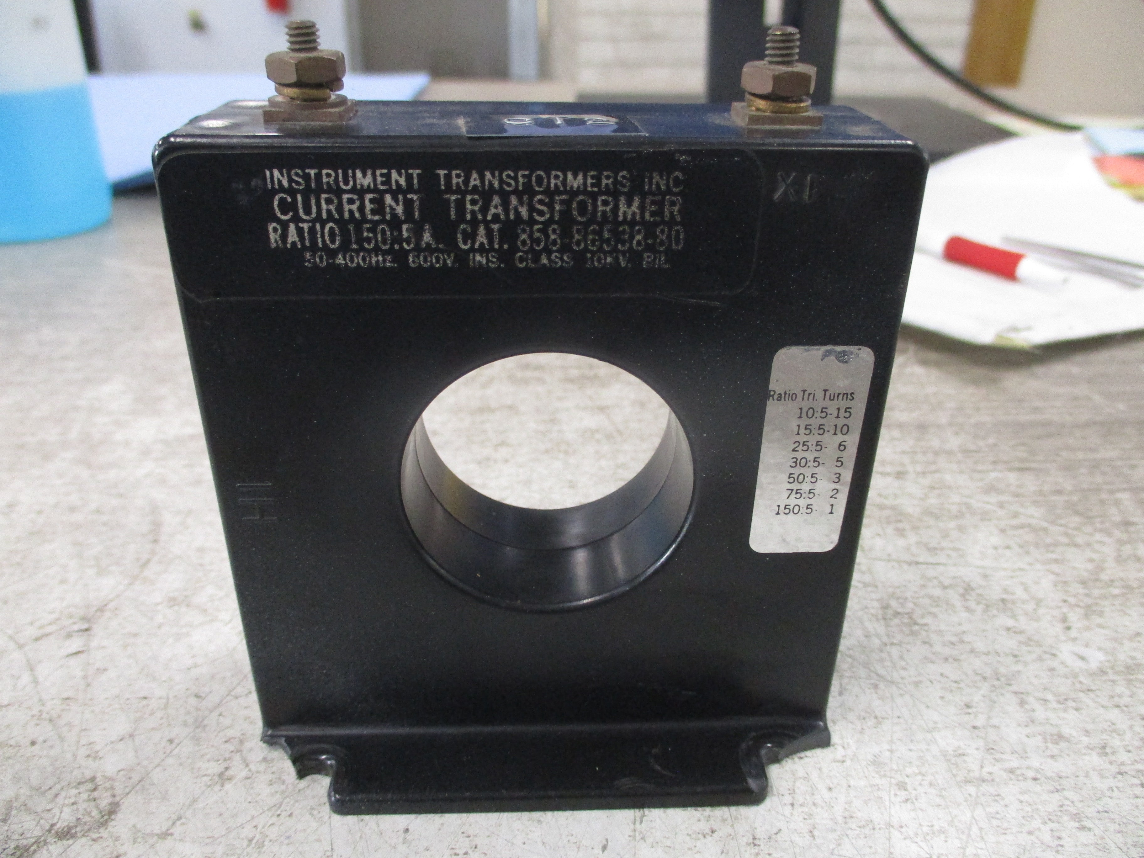 Kato Current Transformer 858-86538-80 Ratio 150:5A *Broken Mounting Feet* Used