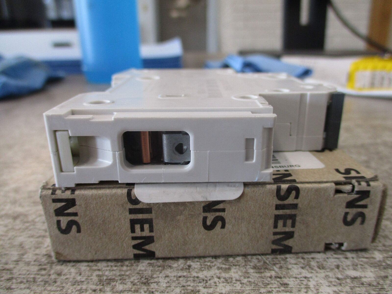 Siemens Circuit Breaker 5SJ4 104-7HG40 4A 240V 1P New Surplus