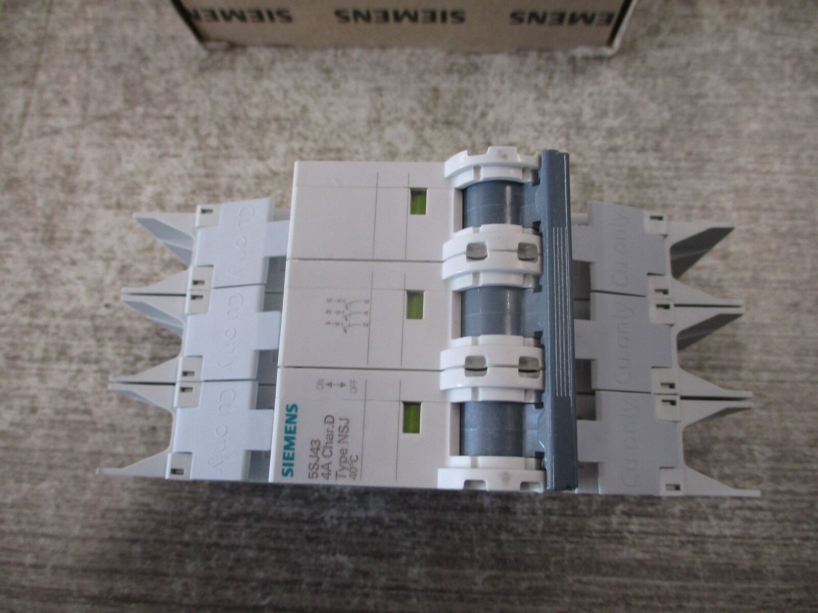 Siemens Circuit Breaker 5SJ4 304-8HG42 4A 480/277/240V 3P New Surplus