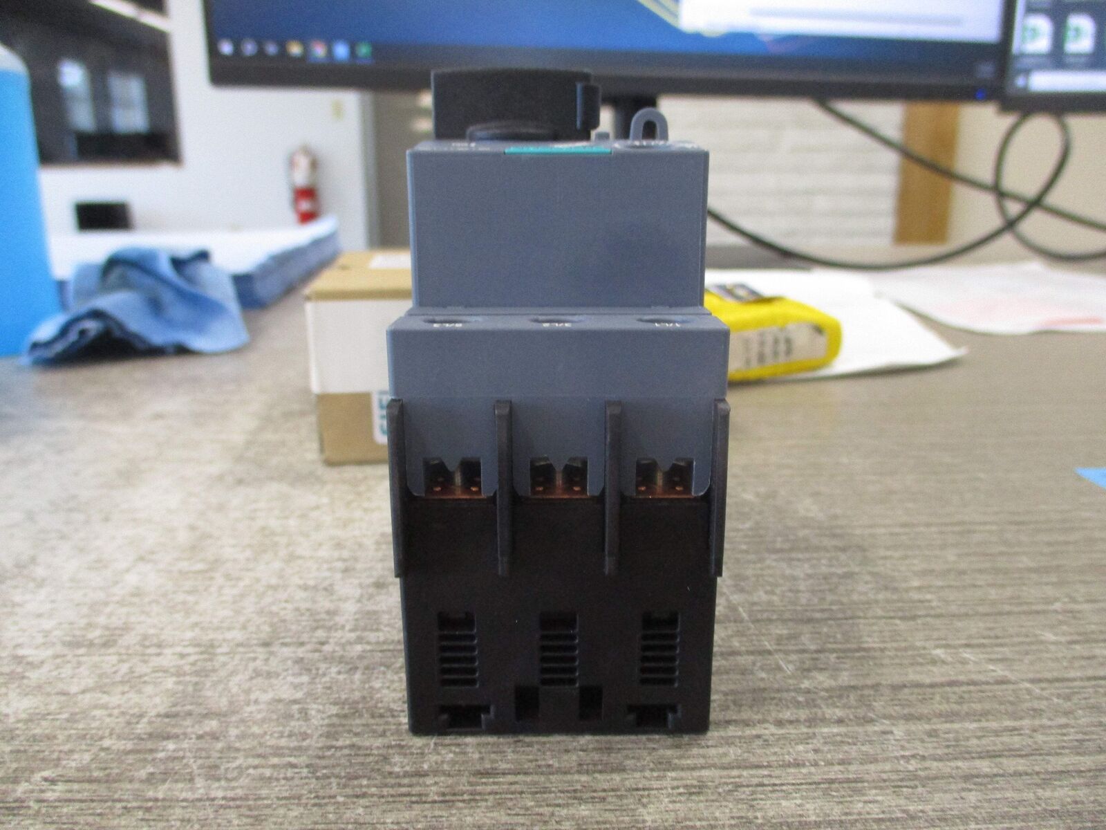 Siemens Sirius Manual Motor Protector 3RV2011-0JA10 Trip: 0.7-1.0A New Surplus