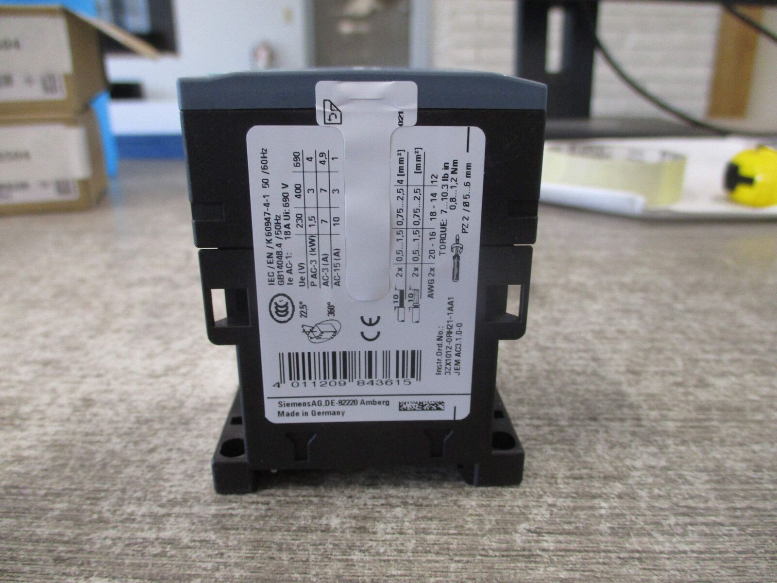 Siemens Contactor 3RT2015-1FB42 24VDC Coil New Surplus
