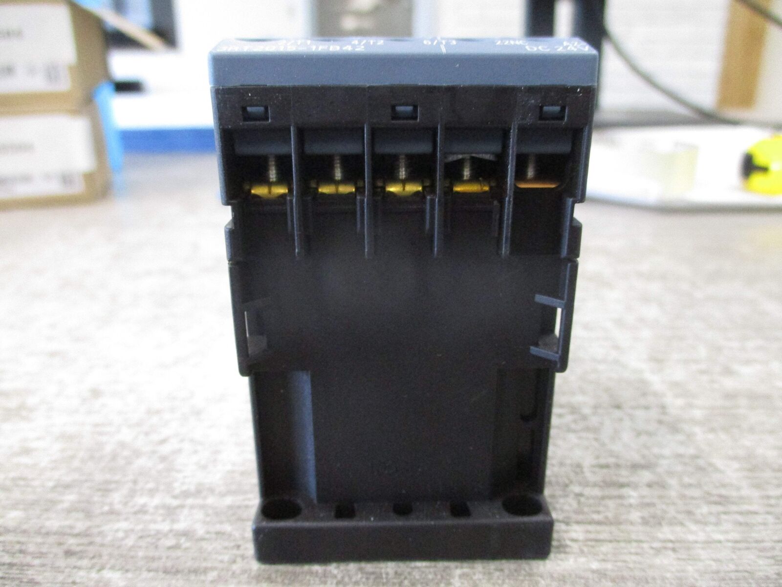 Siemens Contactor 3RT2015-1FB42 24VDC Coil New Surplus