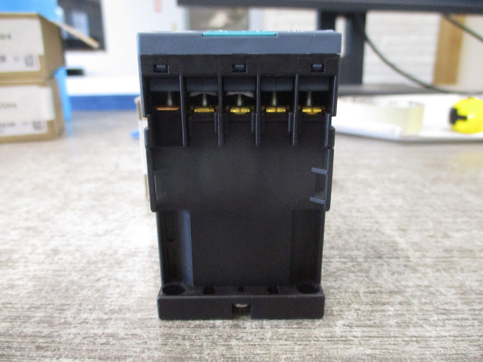 Siemens Contactor 3RT2015-1FB42 24VDC Coil New Surplus