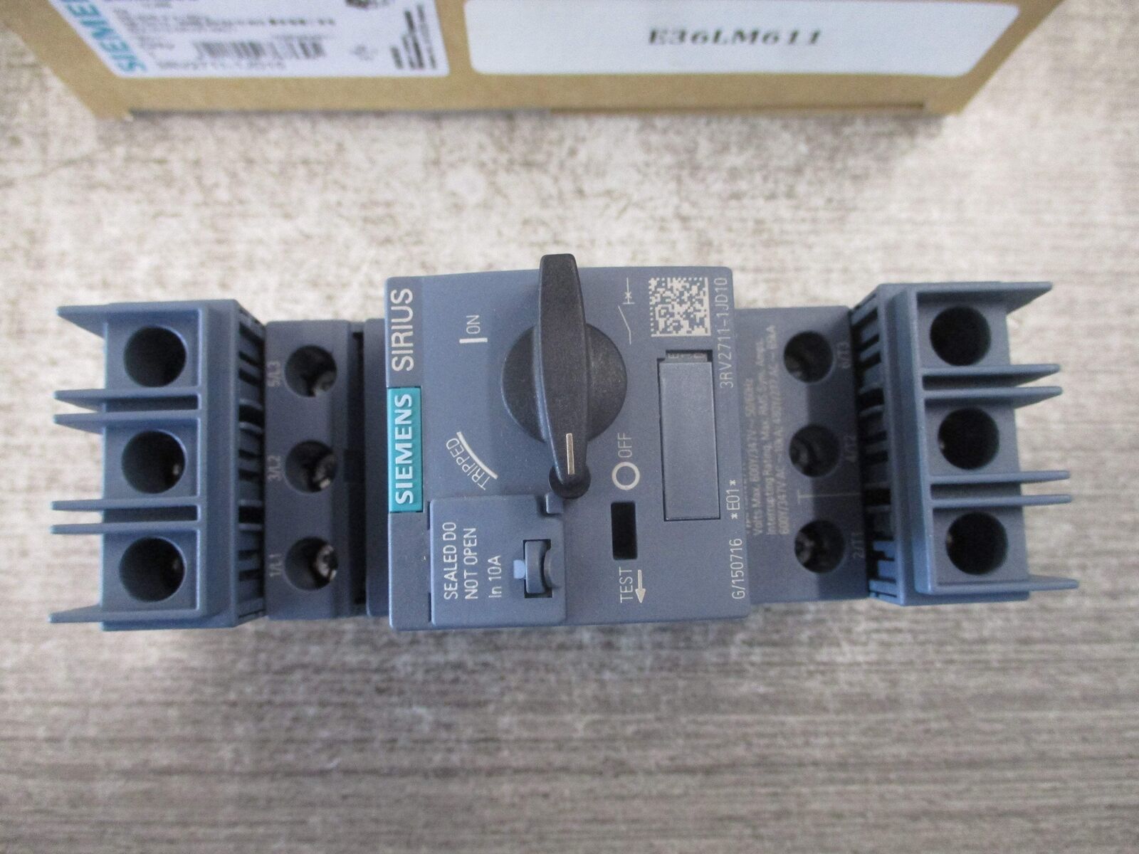 Siemens Circuit Breaker 3RV2711-1JD10 10A 3P New Surplus
