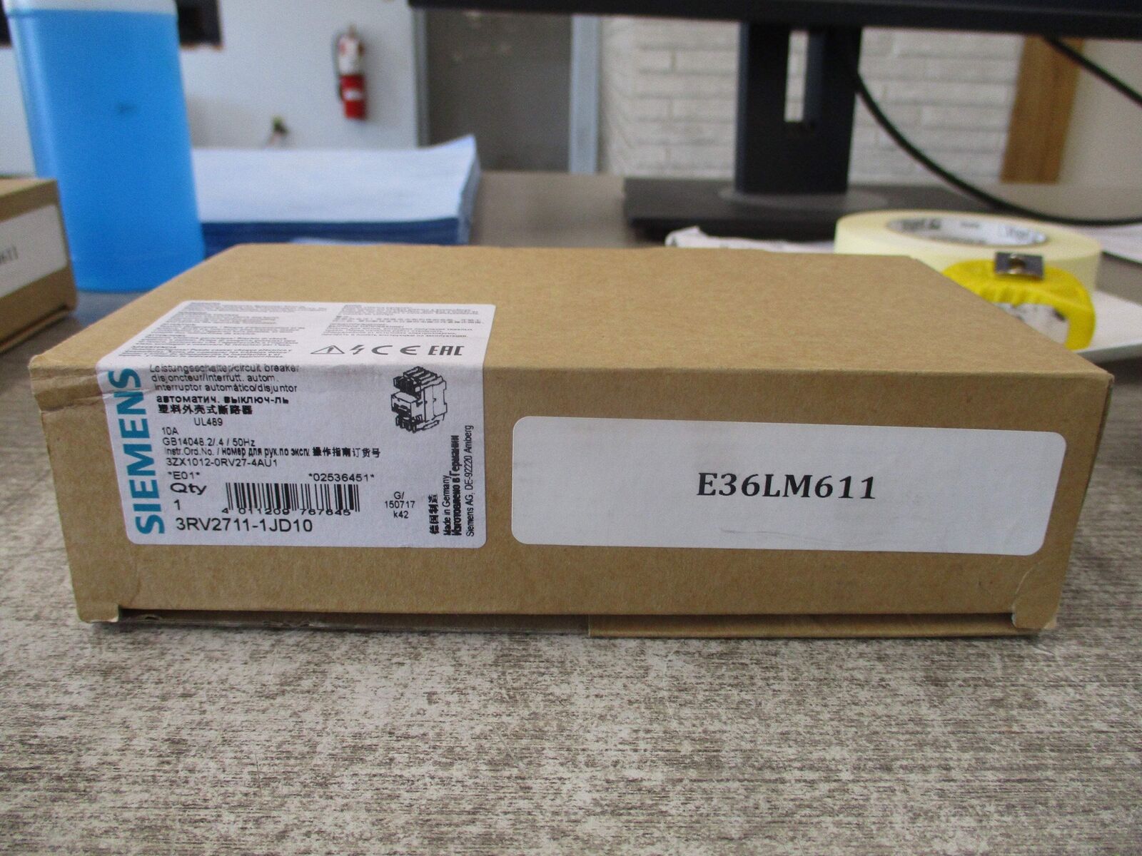 Siemens Circuit Breaker 3RV2711-1JD10 10A 3P New Surplus