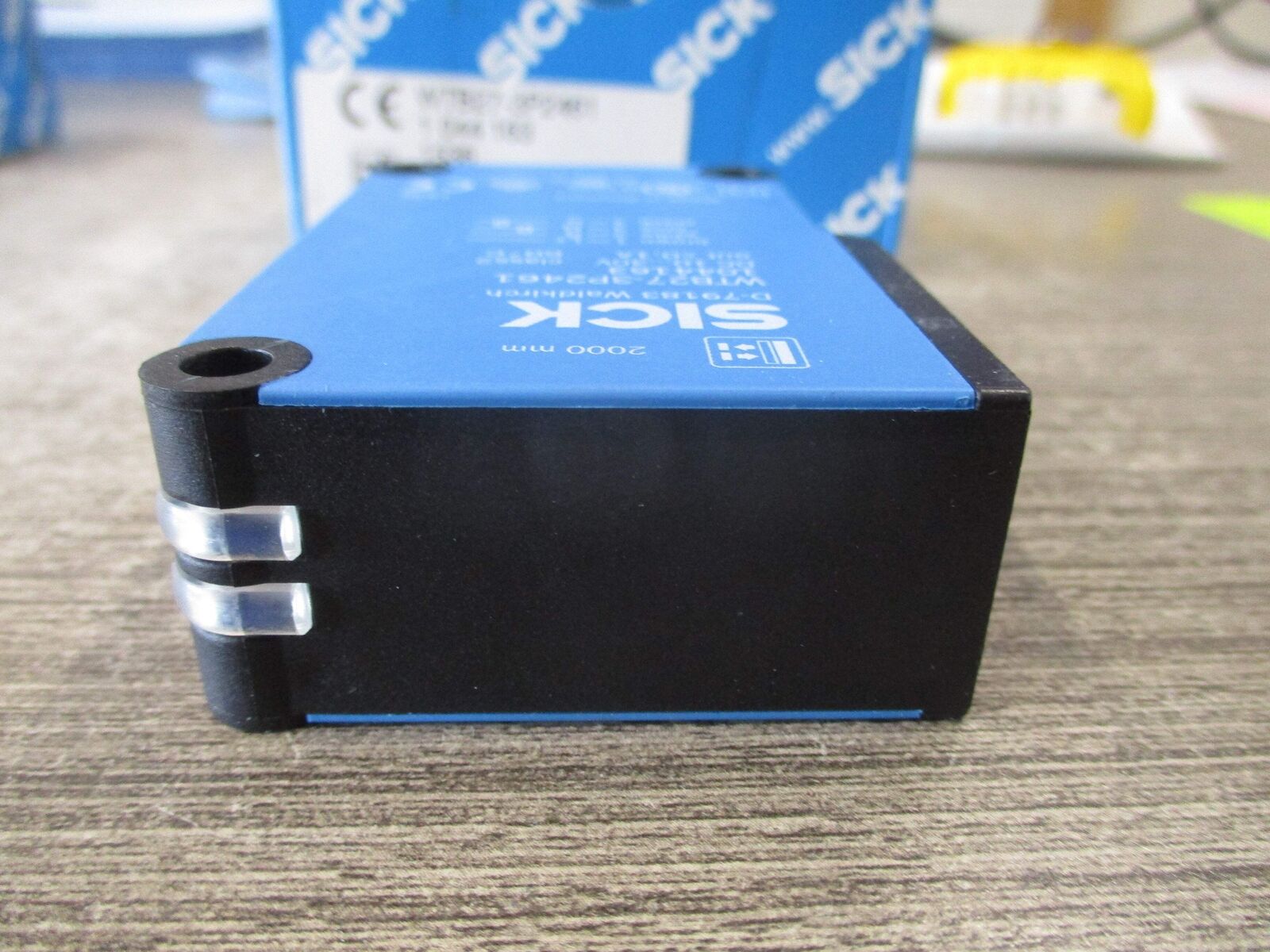 Sick Photoelectric Sensor WTB27-3P2461 New Surplus