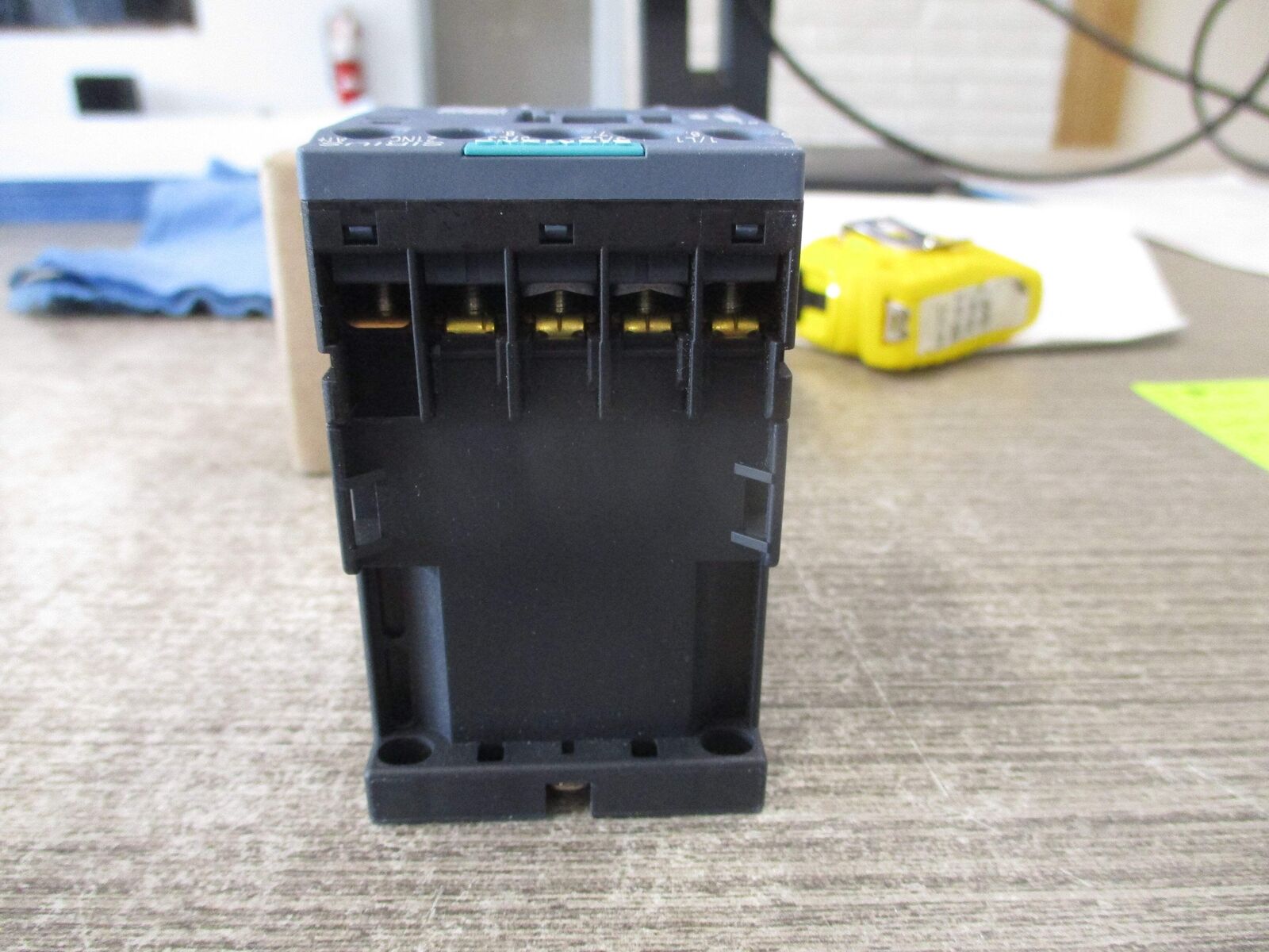 Siemens Contactor 3RT2015-1BB42 24VDC Coil New Surplus