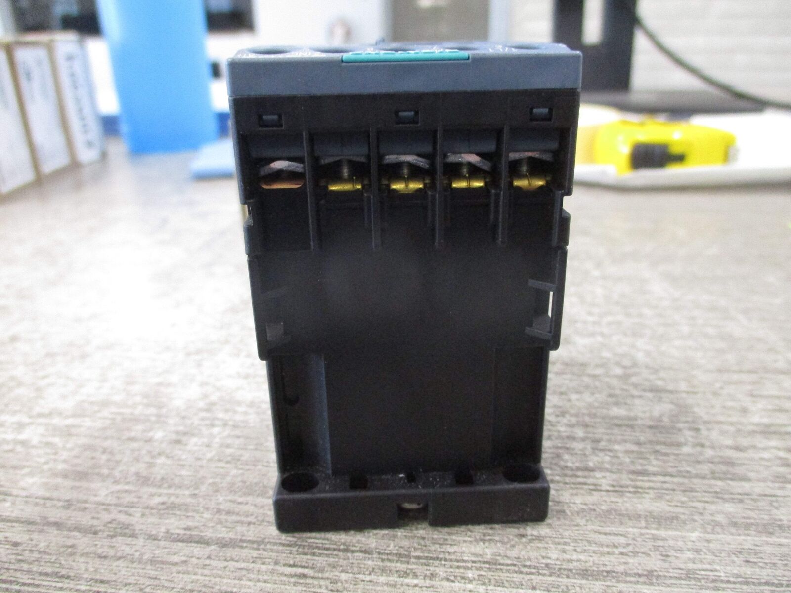 Siemens Contactor 3RT2015-1FB42 24VDC Coil New Surplus