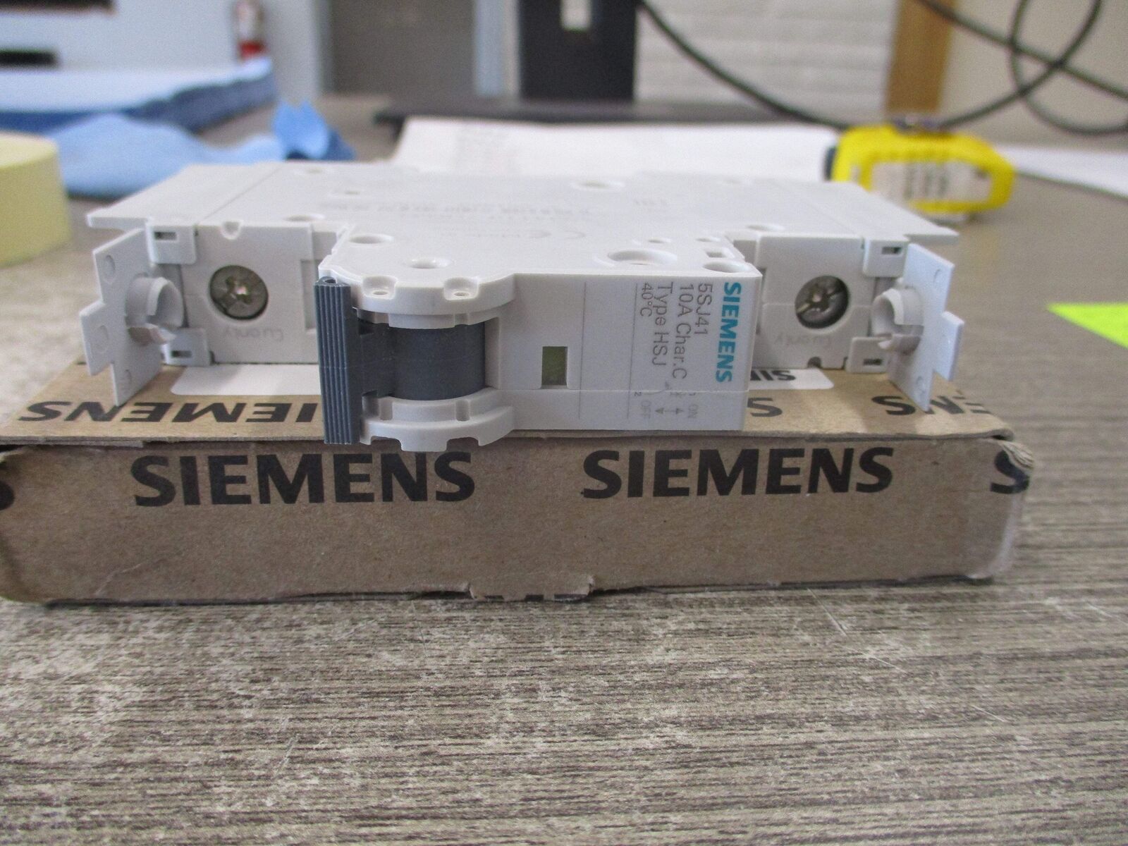 Siemens Circuit Breaker 5SJ4 110-7HG41 10A 1P New Surplus
