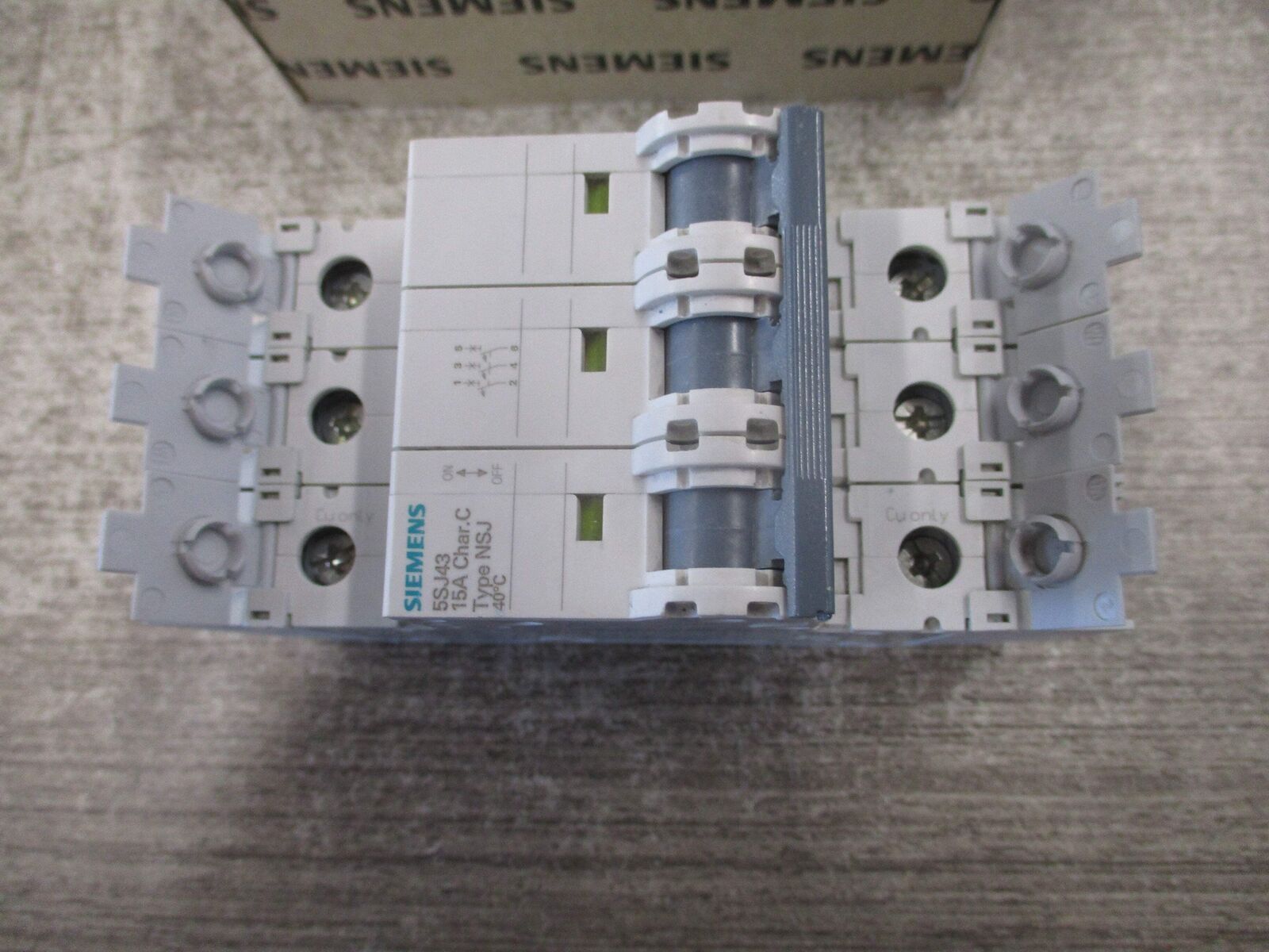 Siemens Circuit Breaker 5SJ4 318-7HG42 15A 480Y/277V 3P New Surplus
