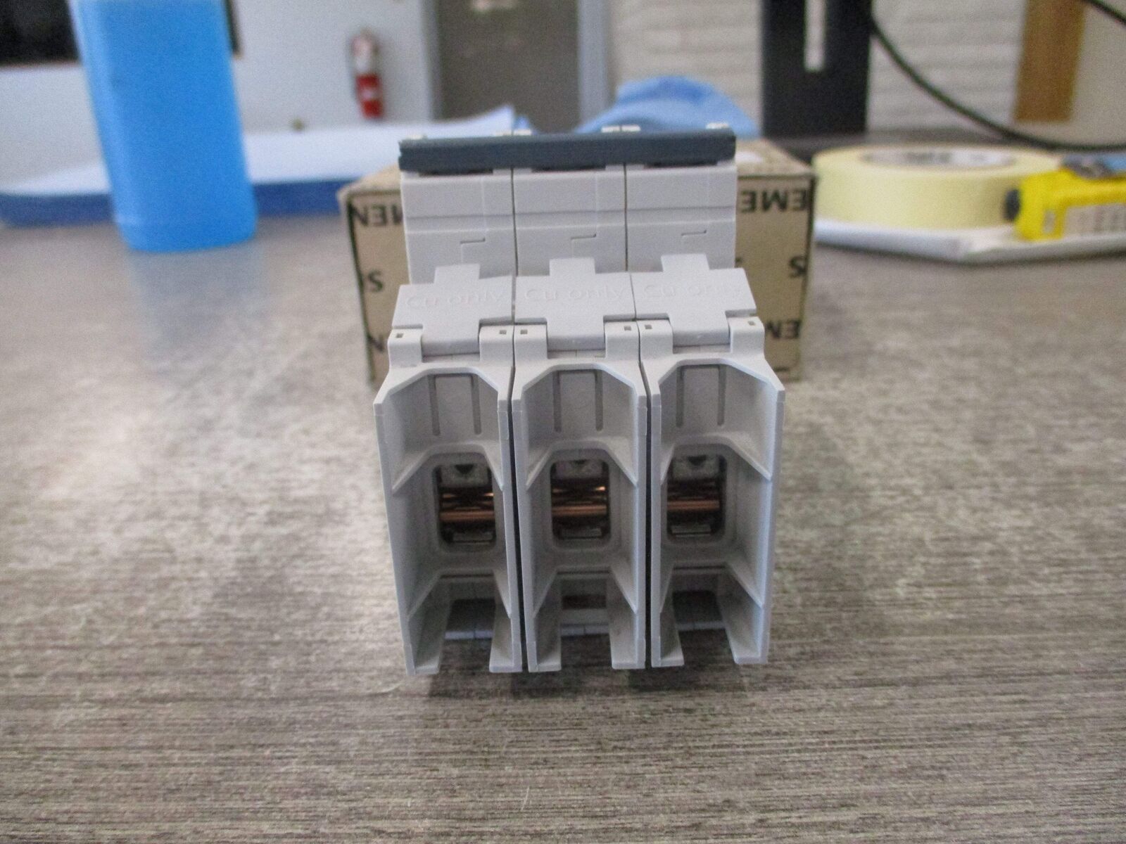 Siemens Circuit Breaker 5SJ4 318-7HG42 15A 480Y/277V 3P New Surplus