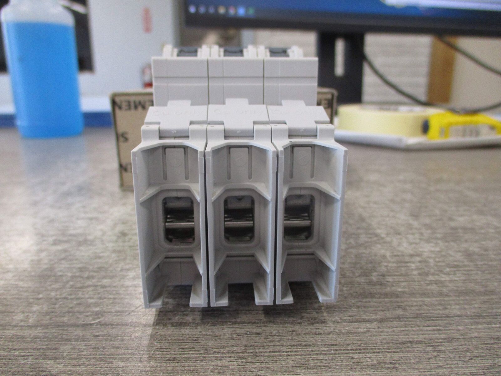 Siemens Circuit Breaker 5SJ4 318-7HG42 15A 480Y/277V 3P New Surplus