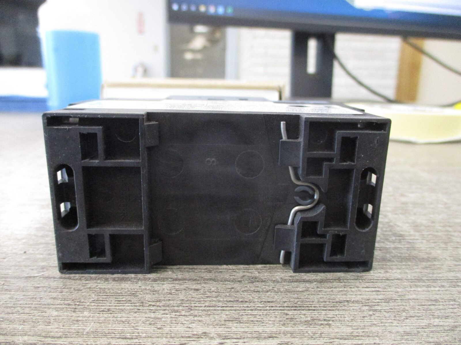 Siemens Circuit Breaker 3RV2011-1AA10 Trip: 1.1-1.6A New Surplus