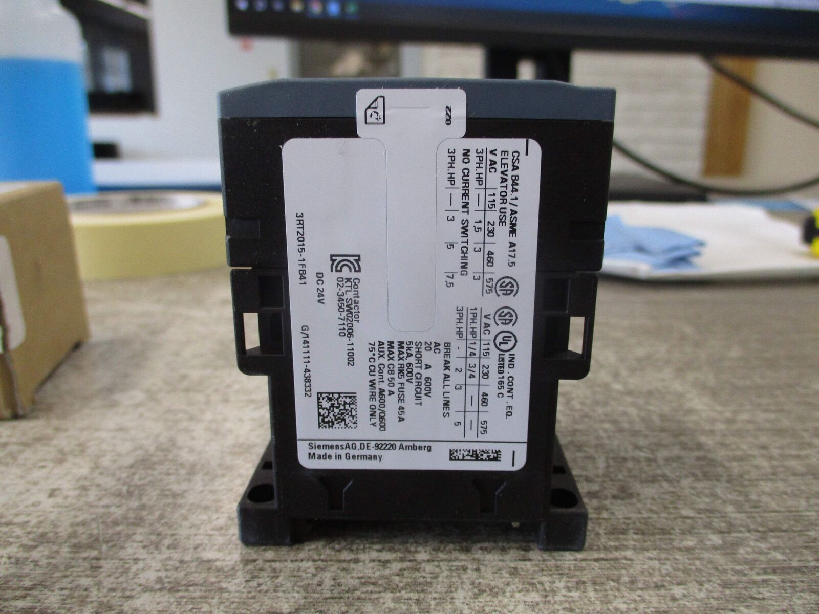 Siemens Contactor 3RT2015-1FB41 24VDC Coil New Surplus