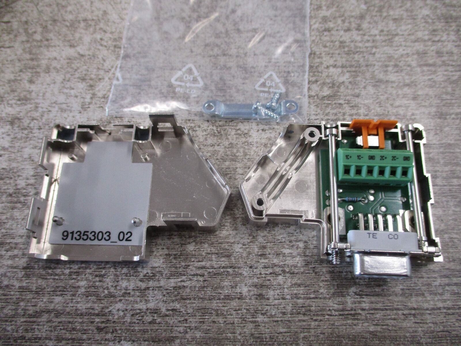 Phoenix Contact Subcon-Plus-Can Connector 2744694 New Surplus