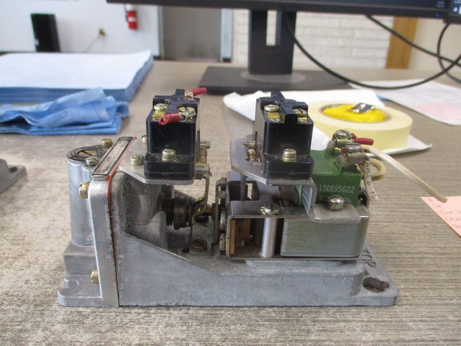 GE Time Delay Relay CR2820B111AA22K Ser. A 120V Coil Used