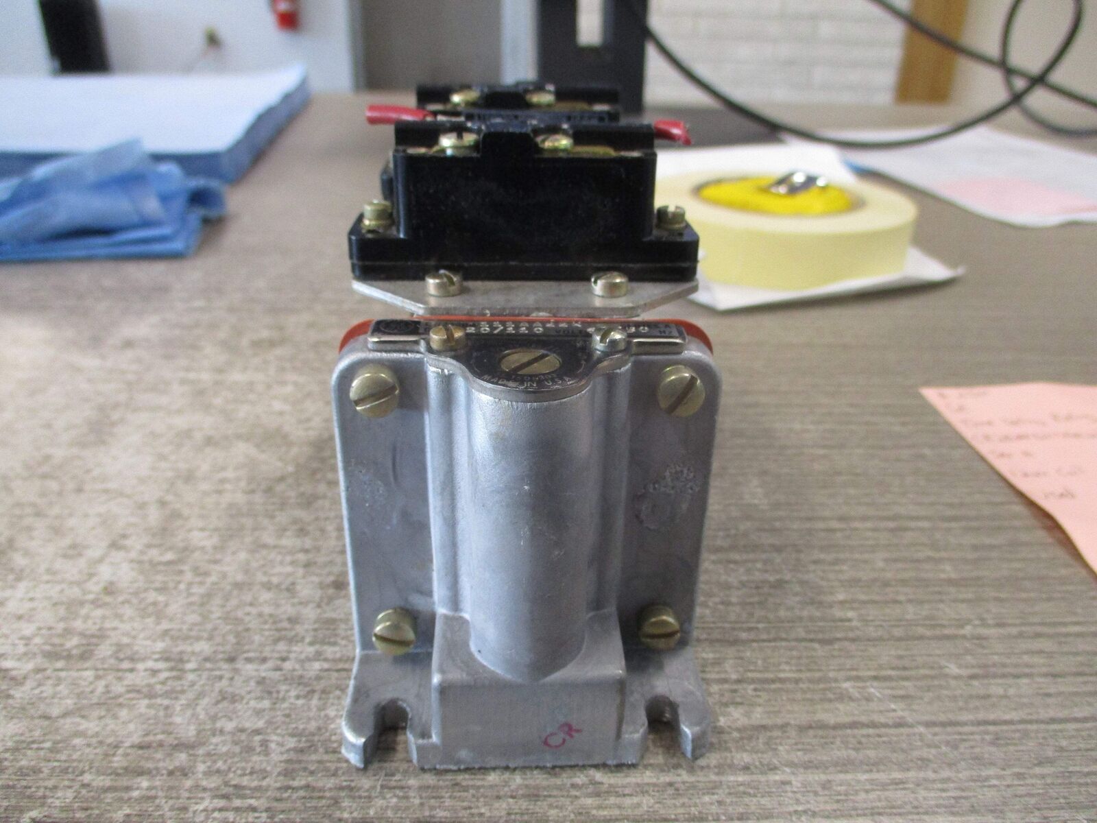 GE Time Delay Relay CR2820B111AA22K Ser. A 120V Coil Used