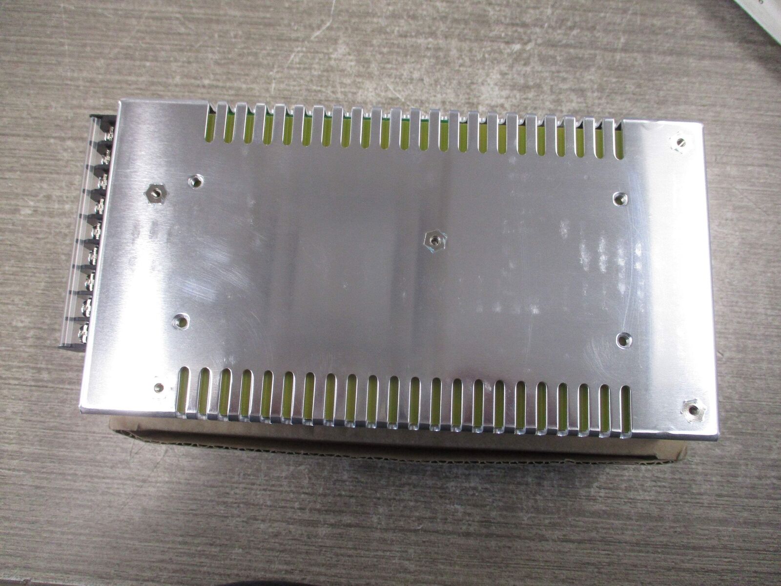 Mean Well Switching Power Supply SP-320-12 Input: 100-240VAC / 5A / 50/60Hz Outp
