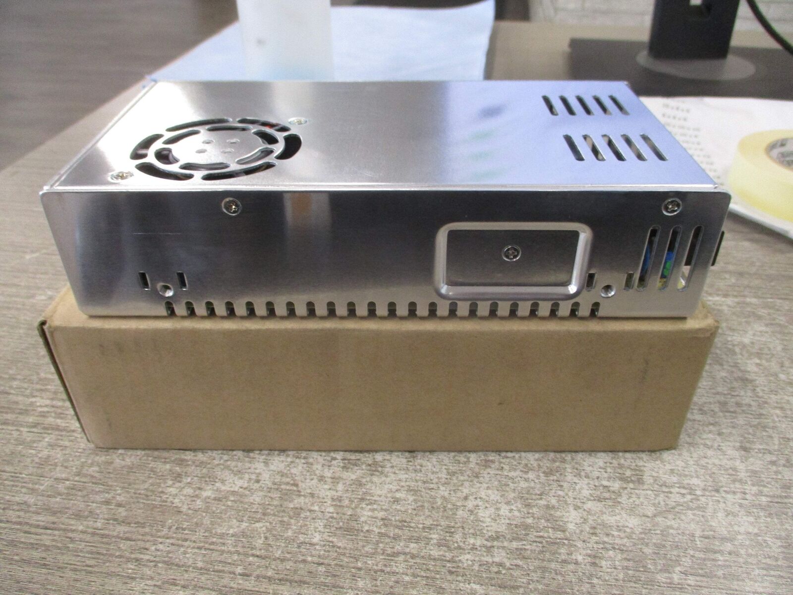 Mean Well Switching Power Supply SP-320-12 Input: 100-240VAC / 5A / 50/60Hz Outp