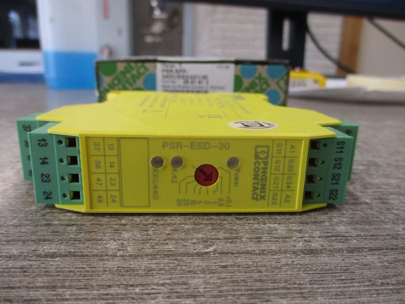 Phoenix Contact Safety Relay 2981813 PSR-SPP-24DC/ESD/4X1/30 HW: 09 FW: 1500 New