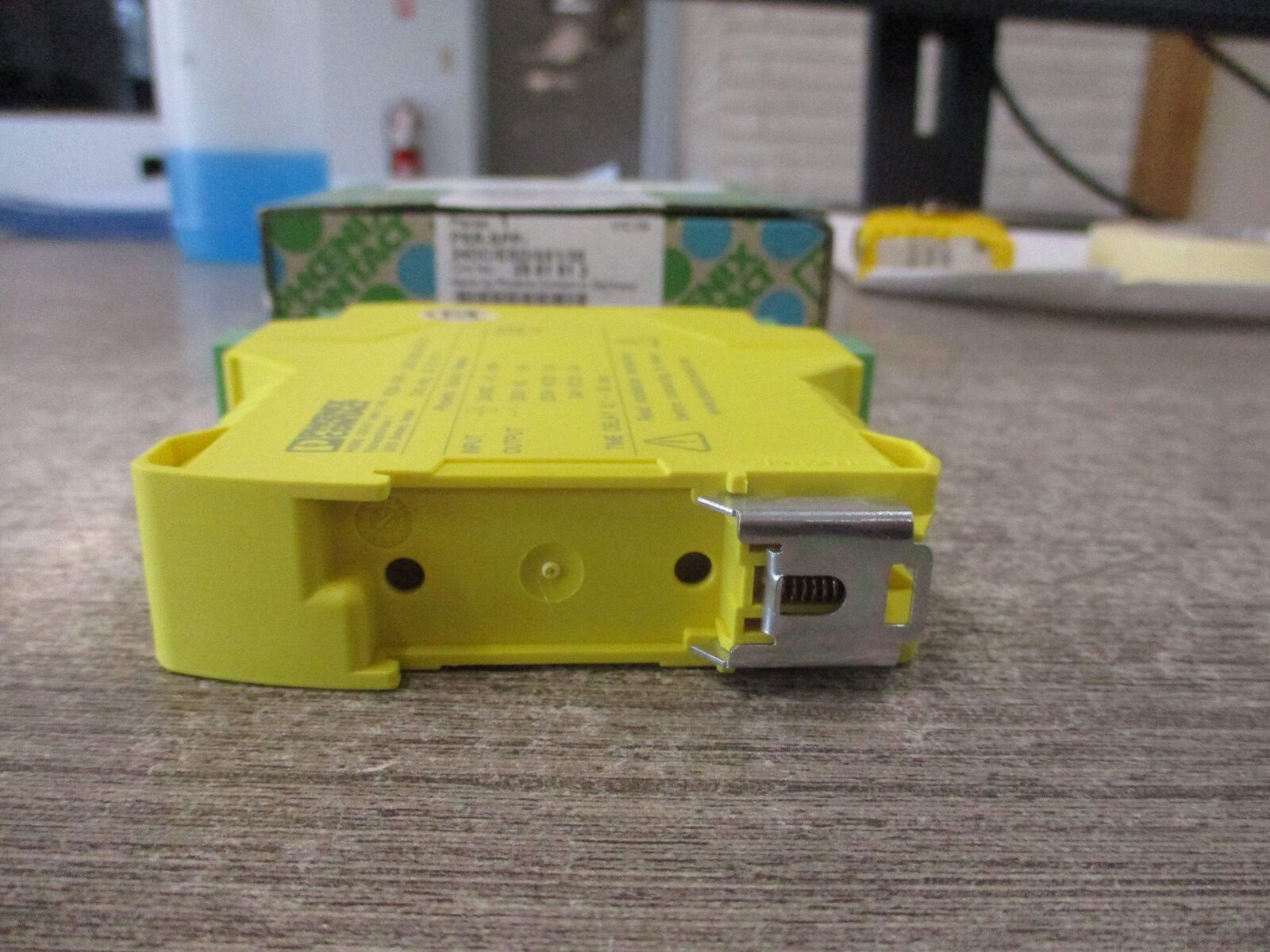 Phoenix Contact Safety Relay 2981813 PSR-SPP-24DC/ESD/4X1/30 HW: 09 FW: 1500 New