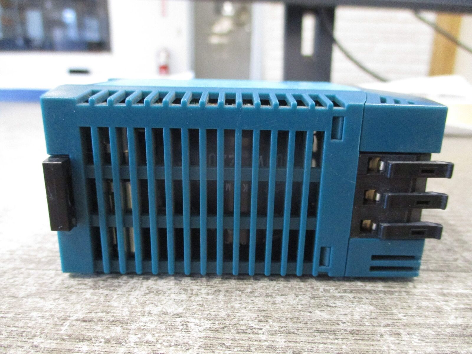 Puls Power Supply ML50.100 50W Input: 100-240VAC / 1A / 50-60Hz Output: 24-28VDC
