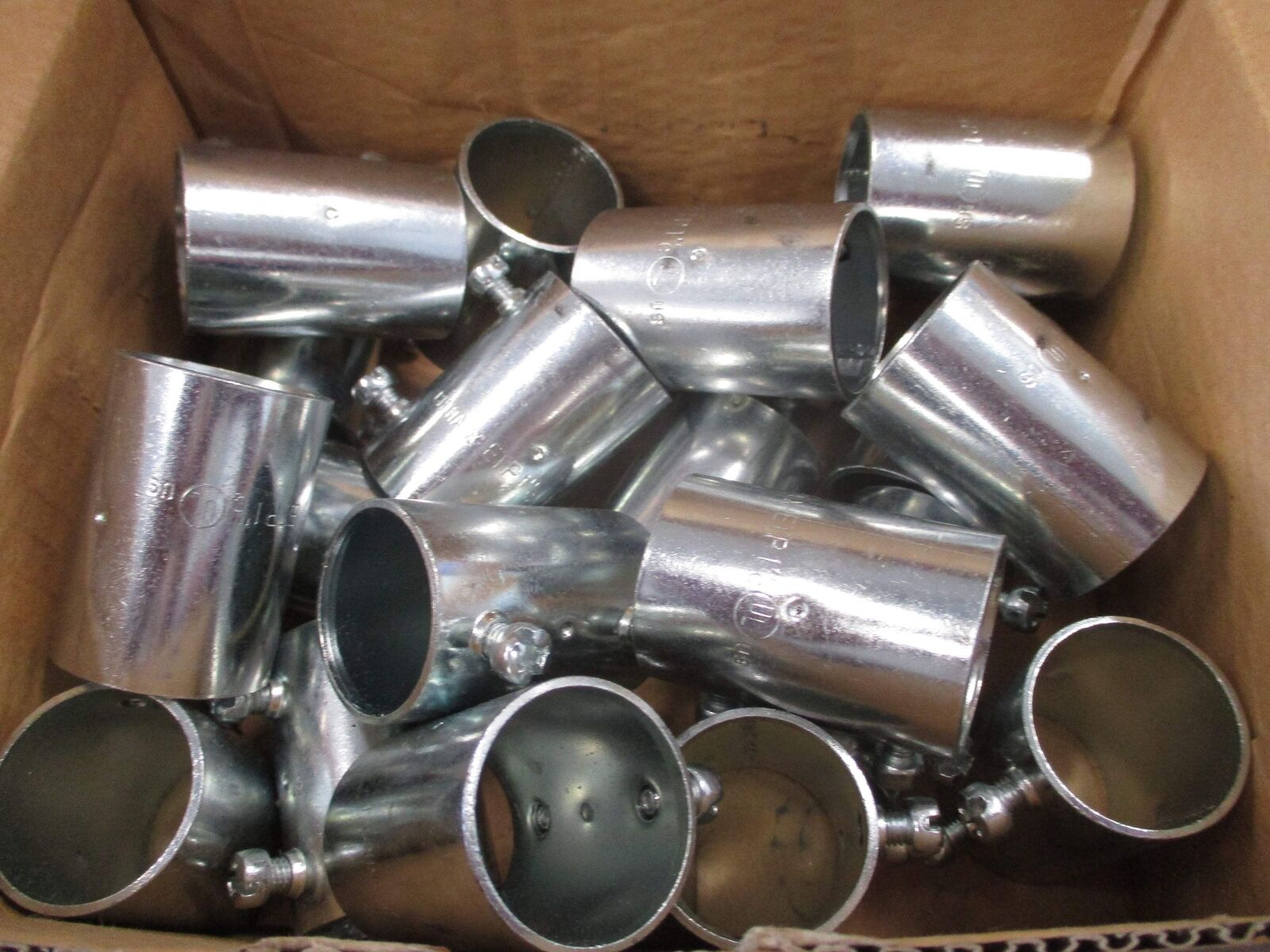 EGS Set-Screw EMT Coupling 5100S 1" * Box of 20 * New Surplus